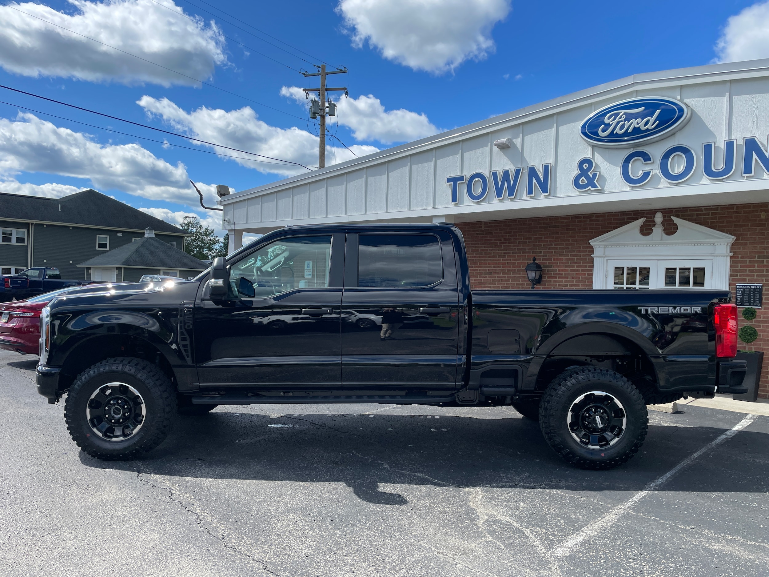 2027 Ford F-250 Pickup F250 4X4 Crew/C  at Town & Country Ford
