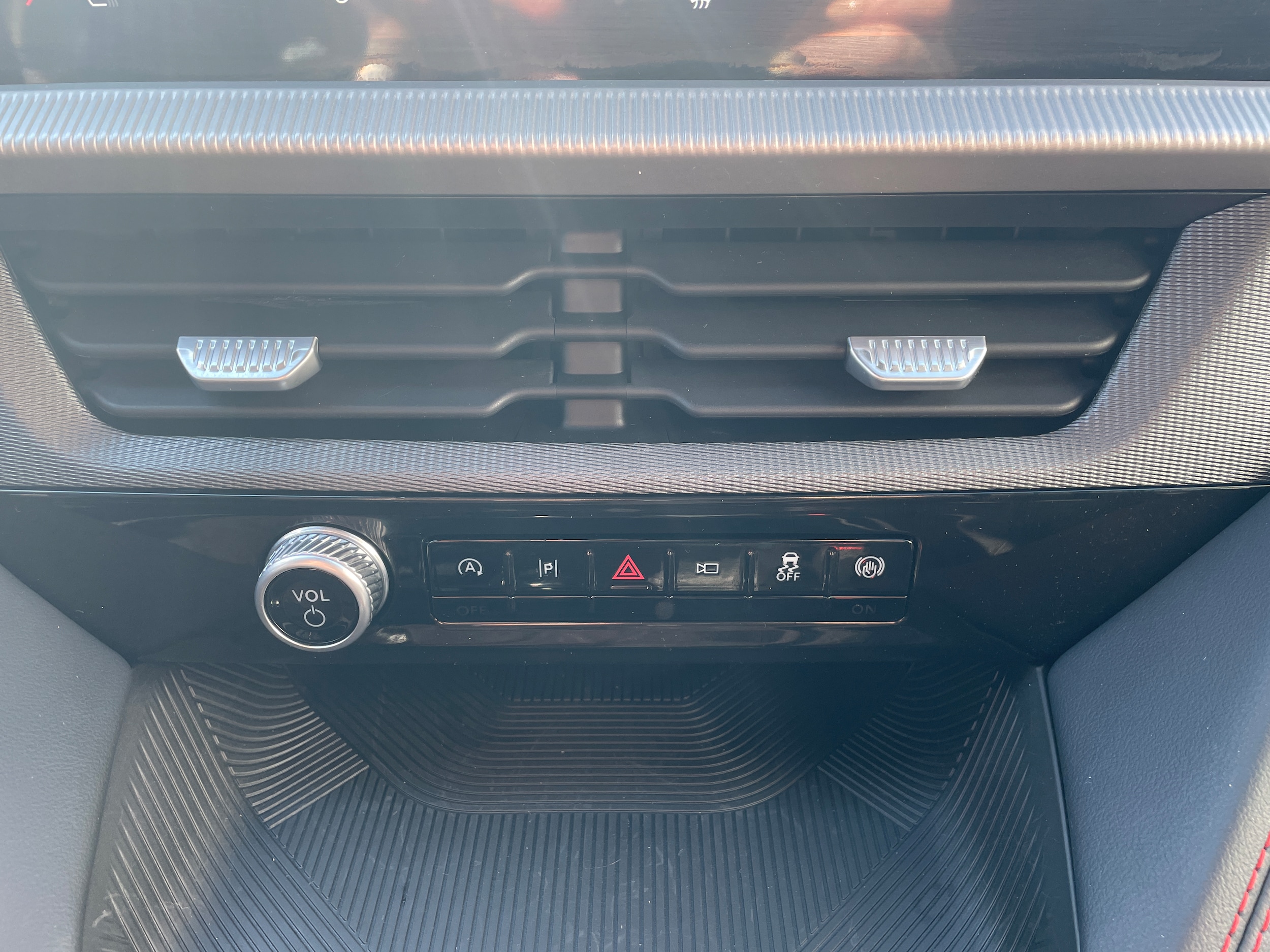 2026 Ford Explorer photo 25 of 28