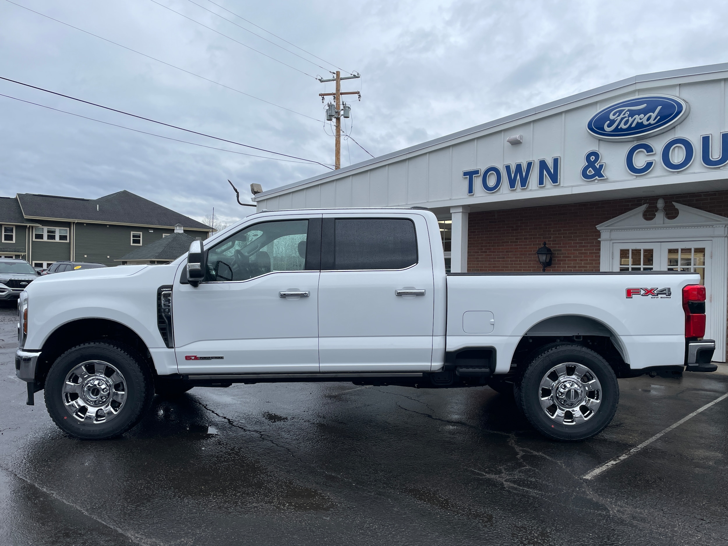 2026 Ford F-350 Pickup F-350&reg; Lariat&reg; Oxford White at Town & Country Ford