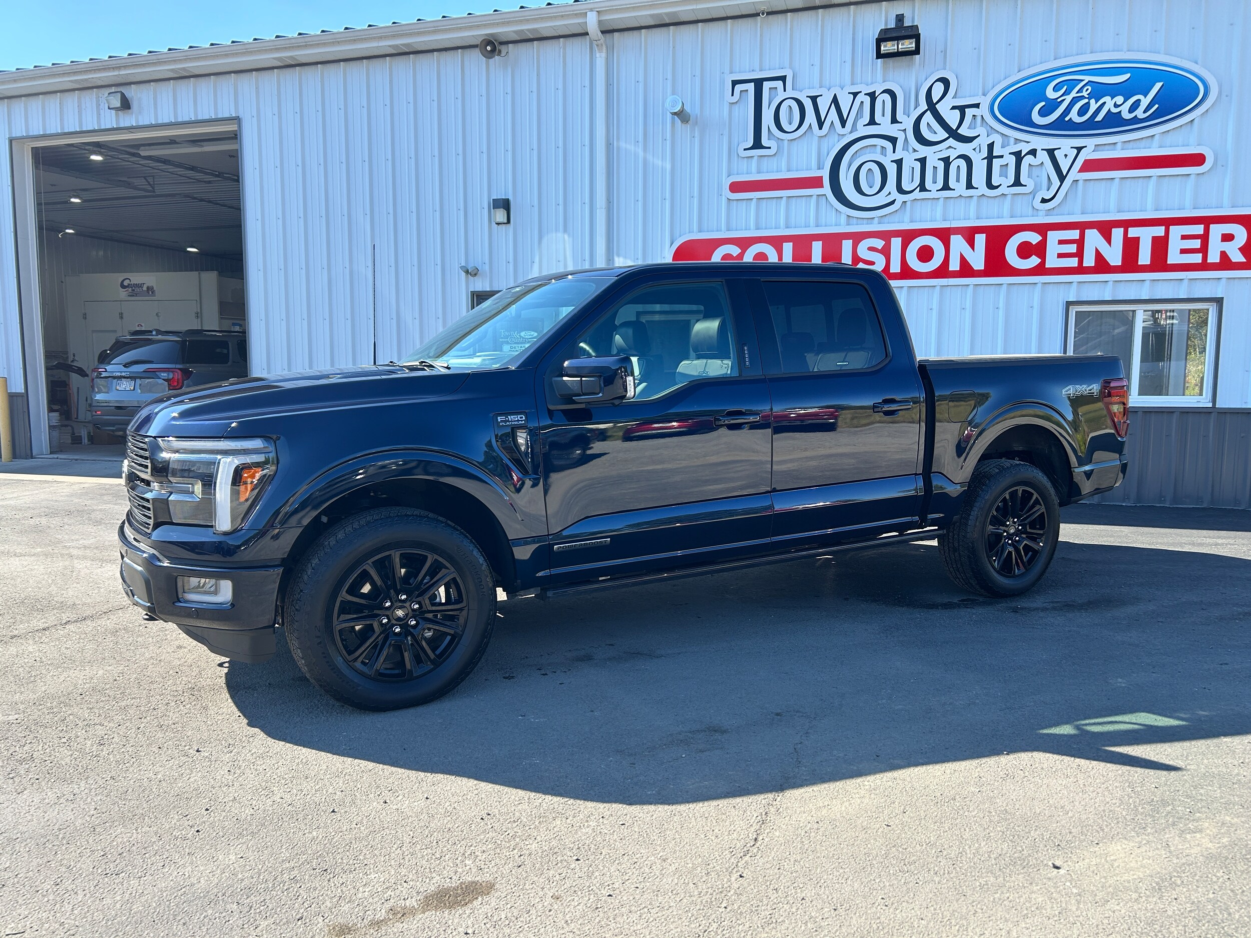 2024 Ford F-150 Platinum photo 3