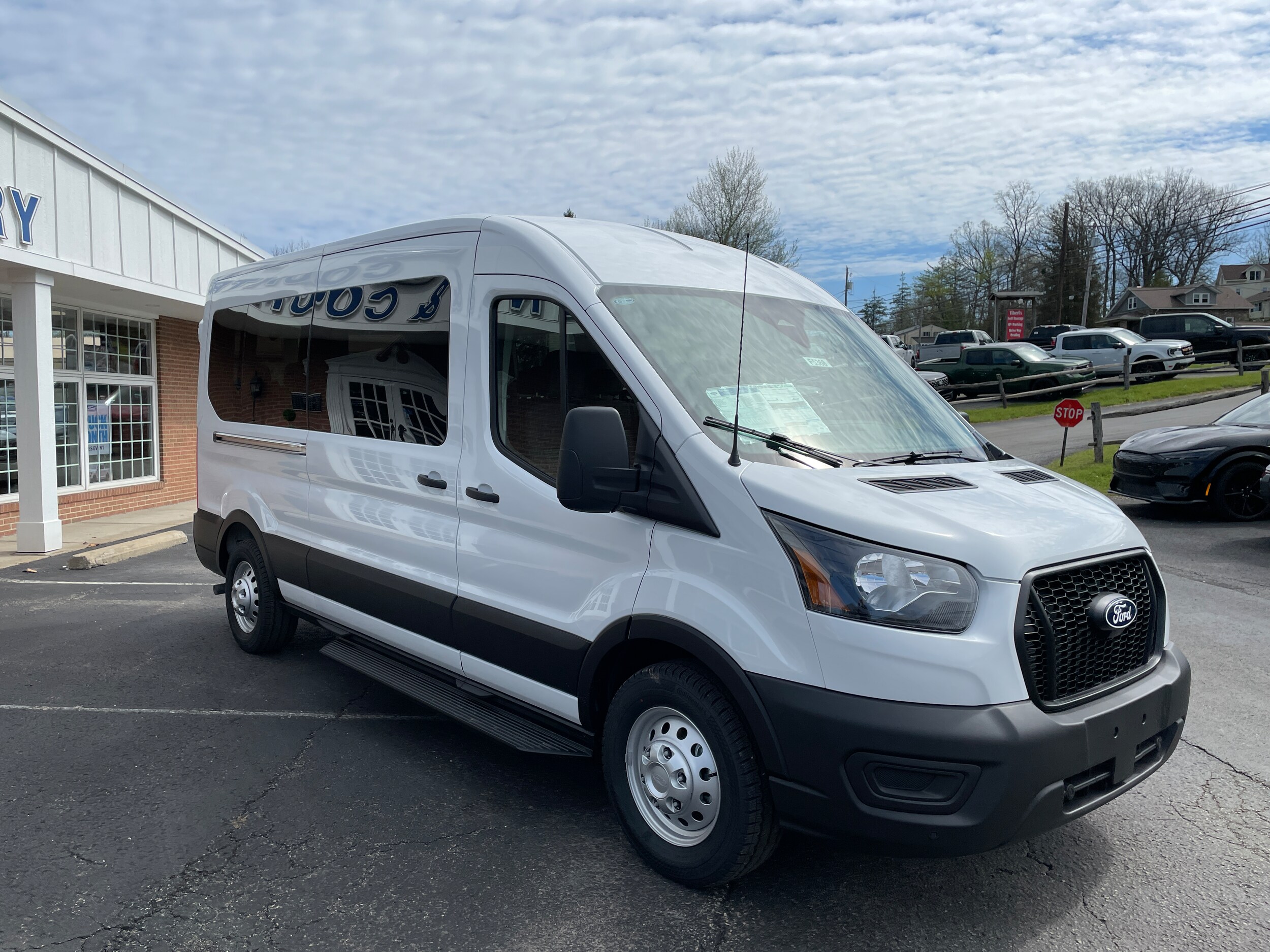2026 Ford Transit Passenger 350 Medium Roof All Wheel Drive - 9