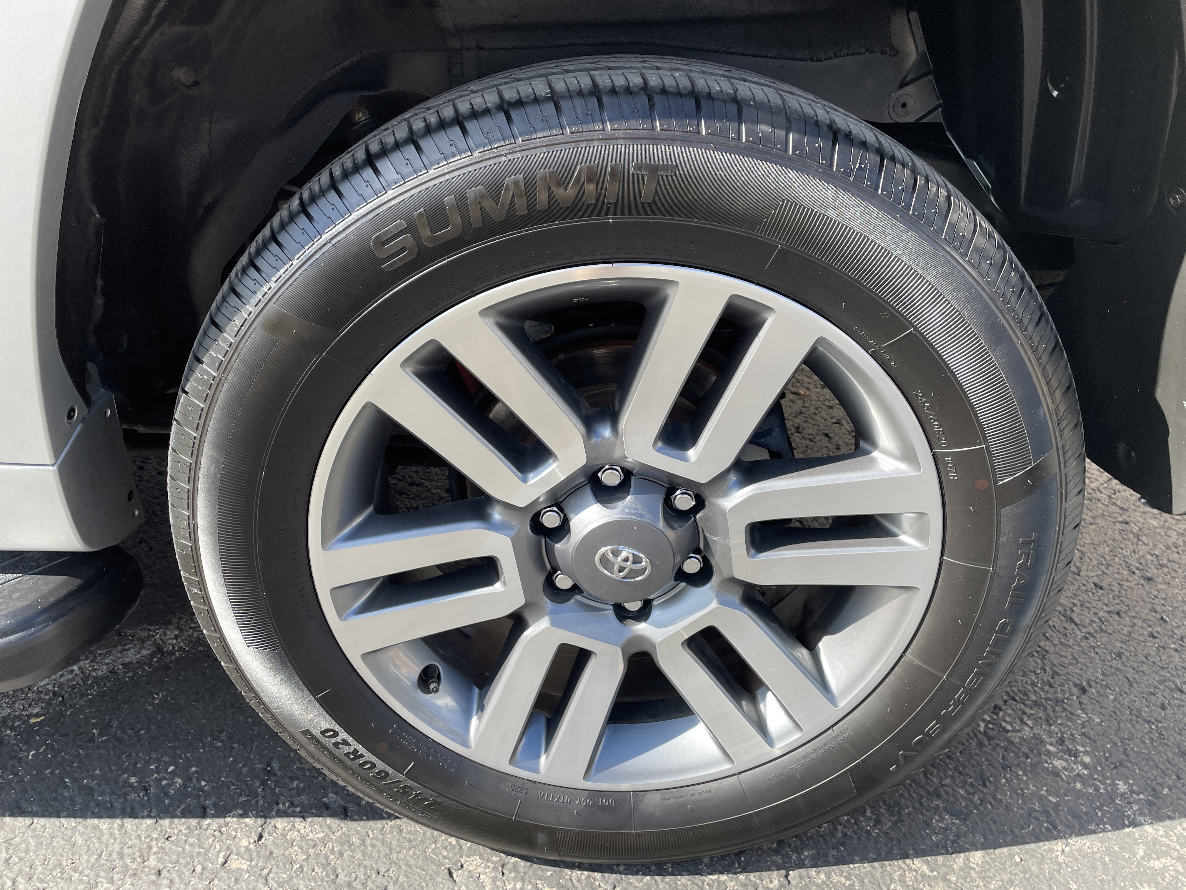 2023 Toyota 4Runner photo 10 of 25