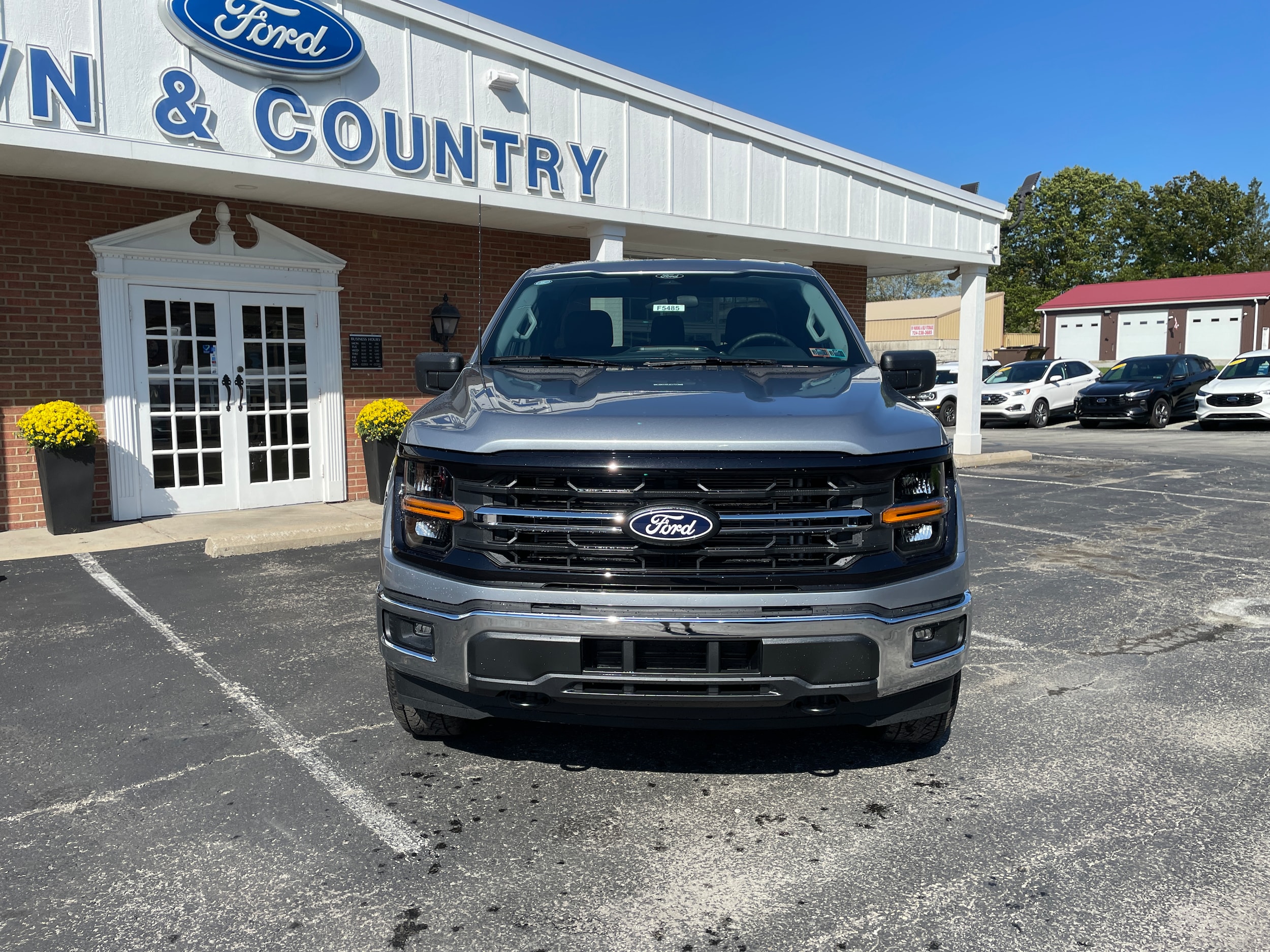 2026 Ford F-150 photo 2 of 33