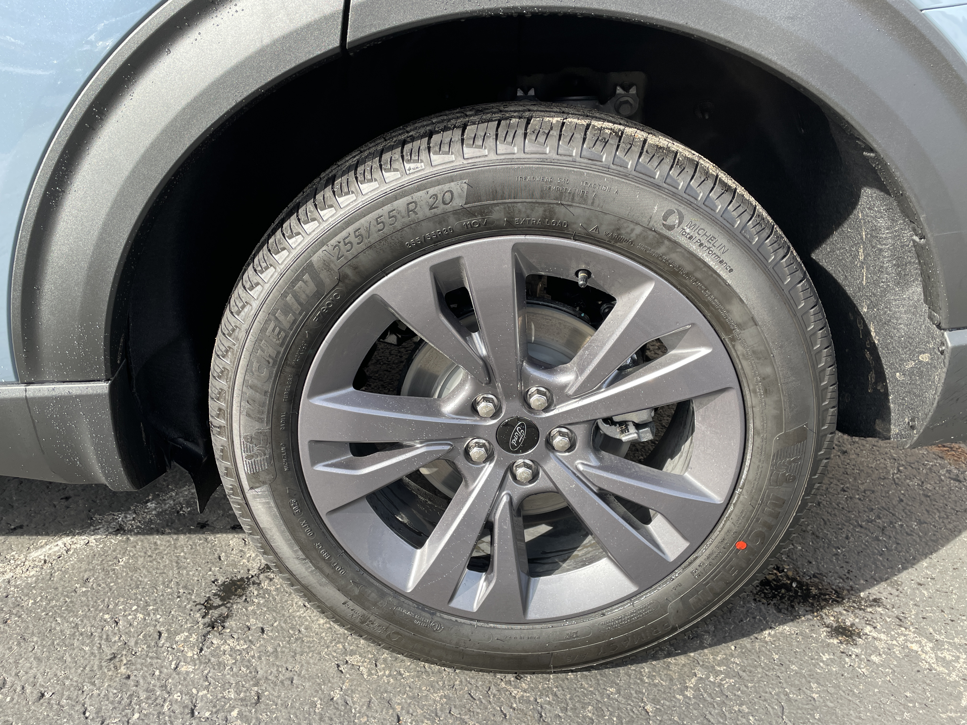 2027 Ford Explorer photo 10 of 34