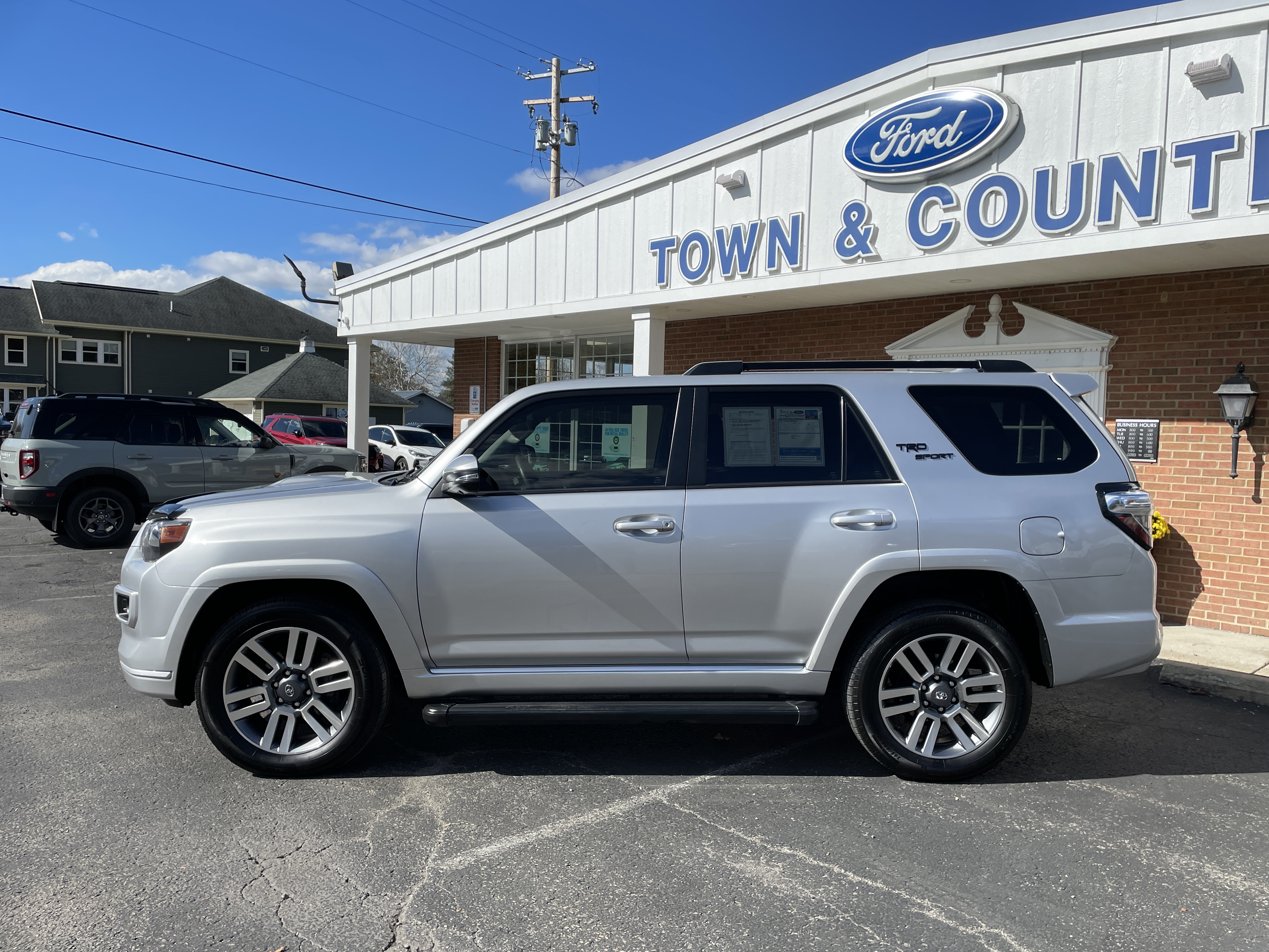 2023 Toyota 4Runner photo 9 of 25