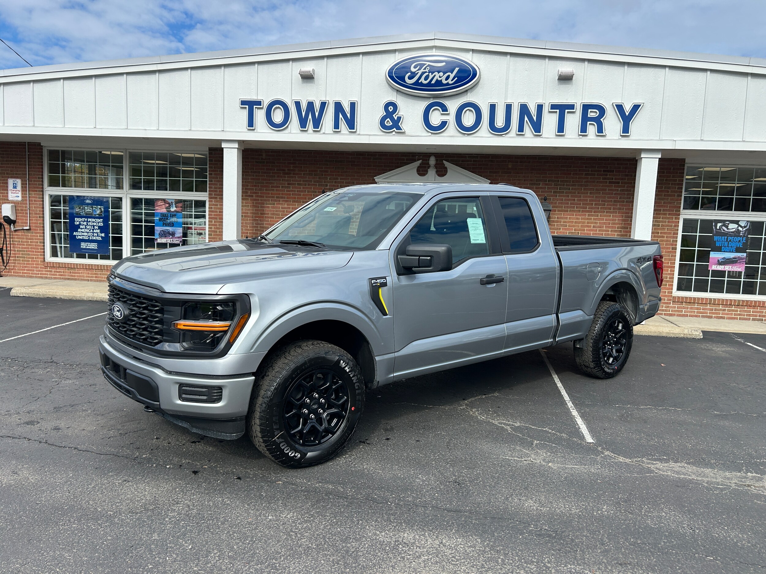 2025 Ford F-150 STX photo 3