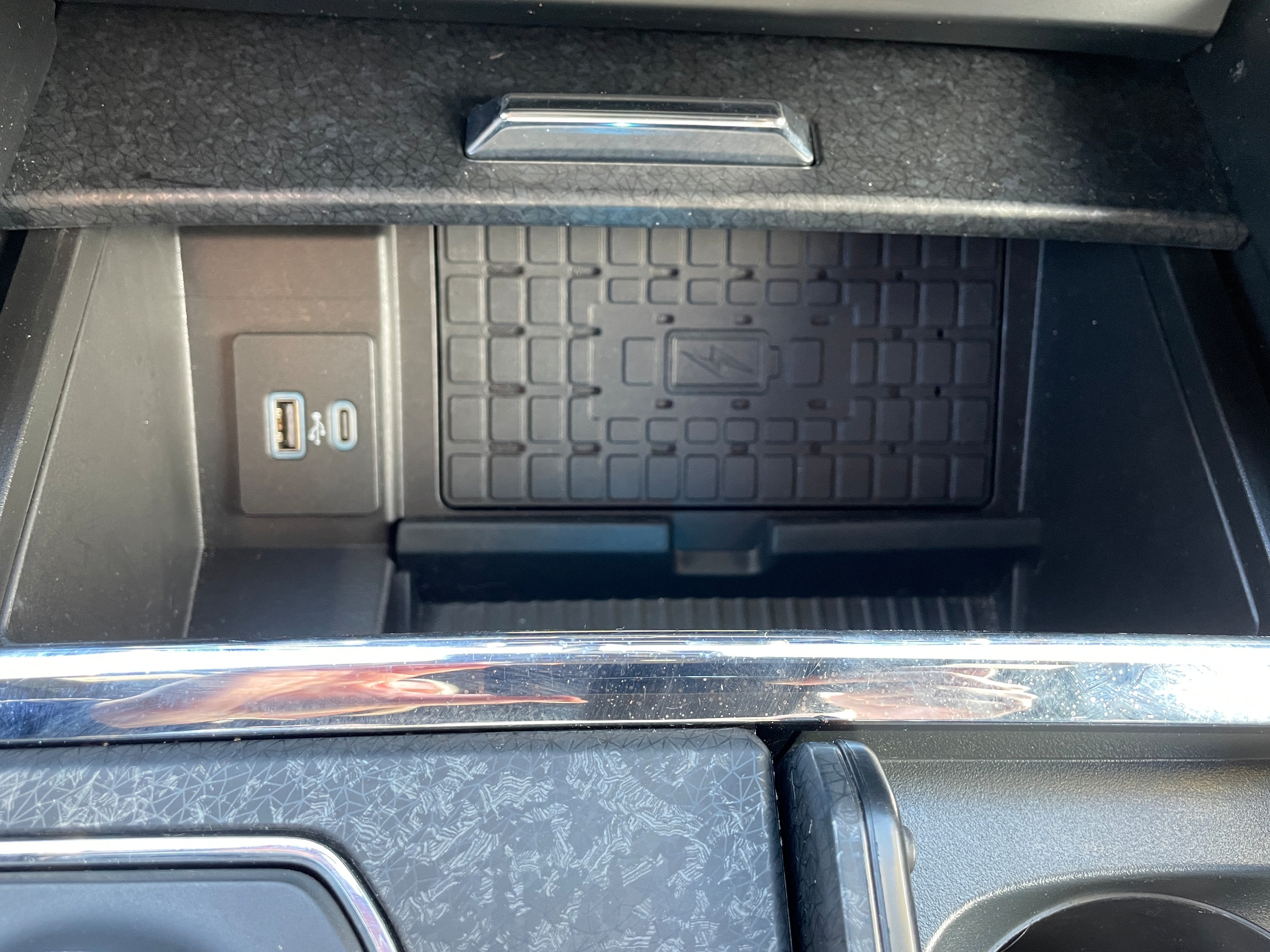 2024 Ford Expedition photo 29 of 33