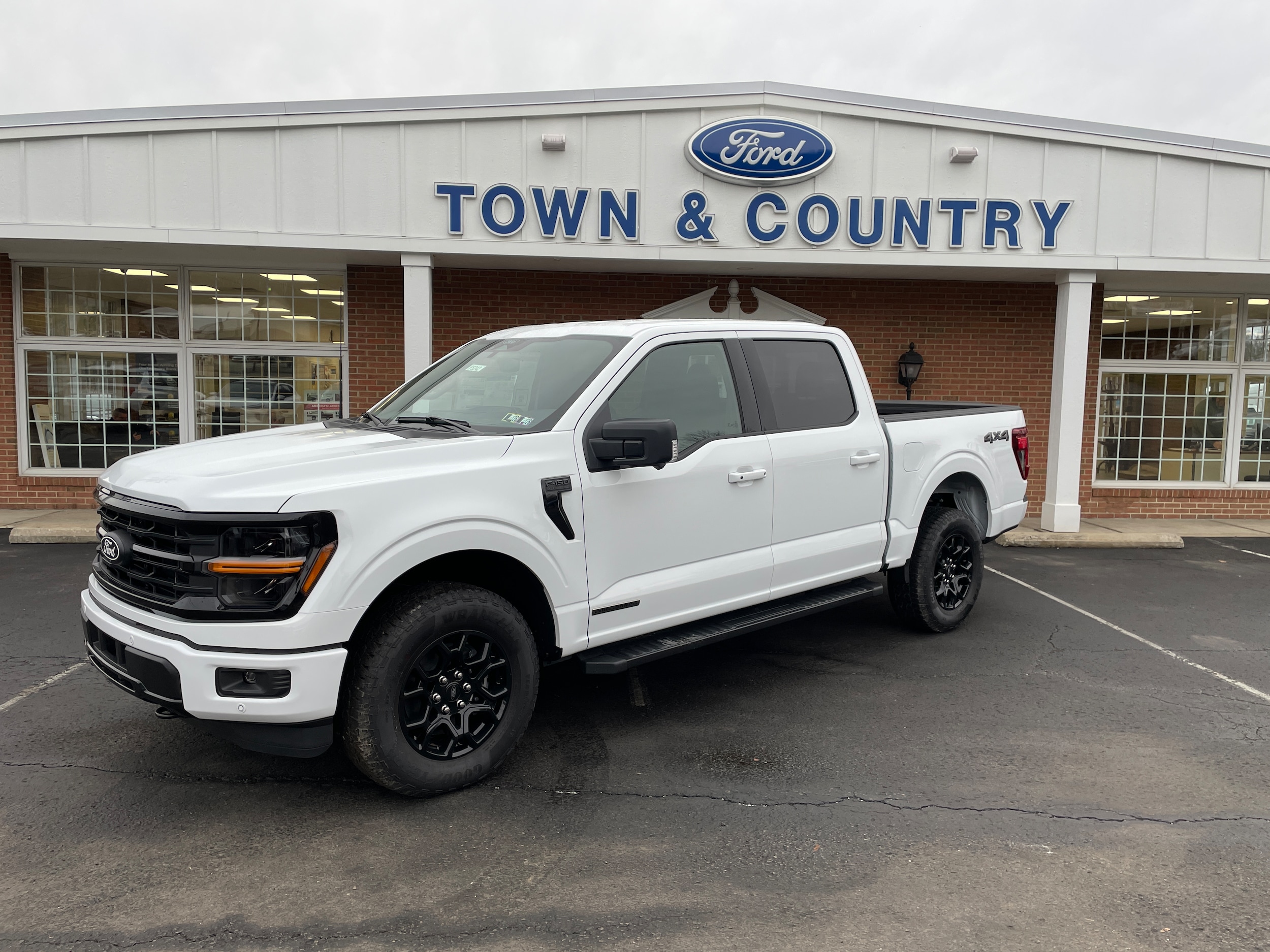 2025 Ford F-150 XLT's photo