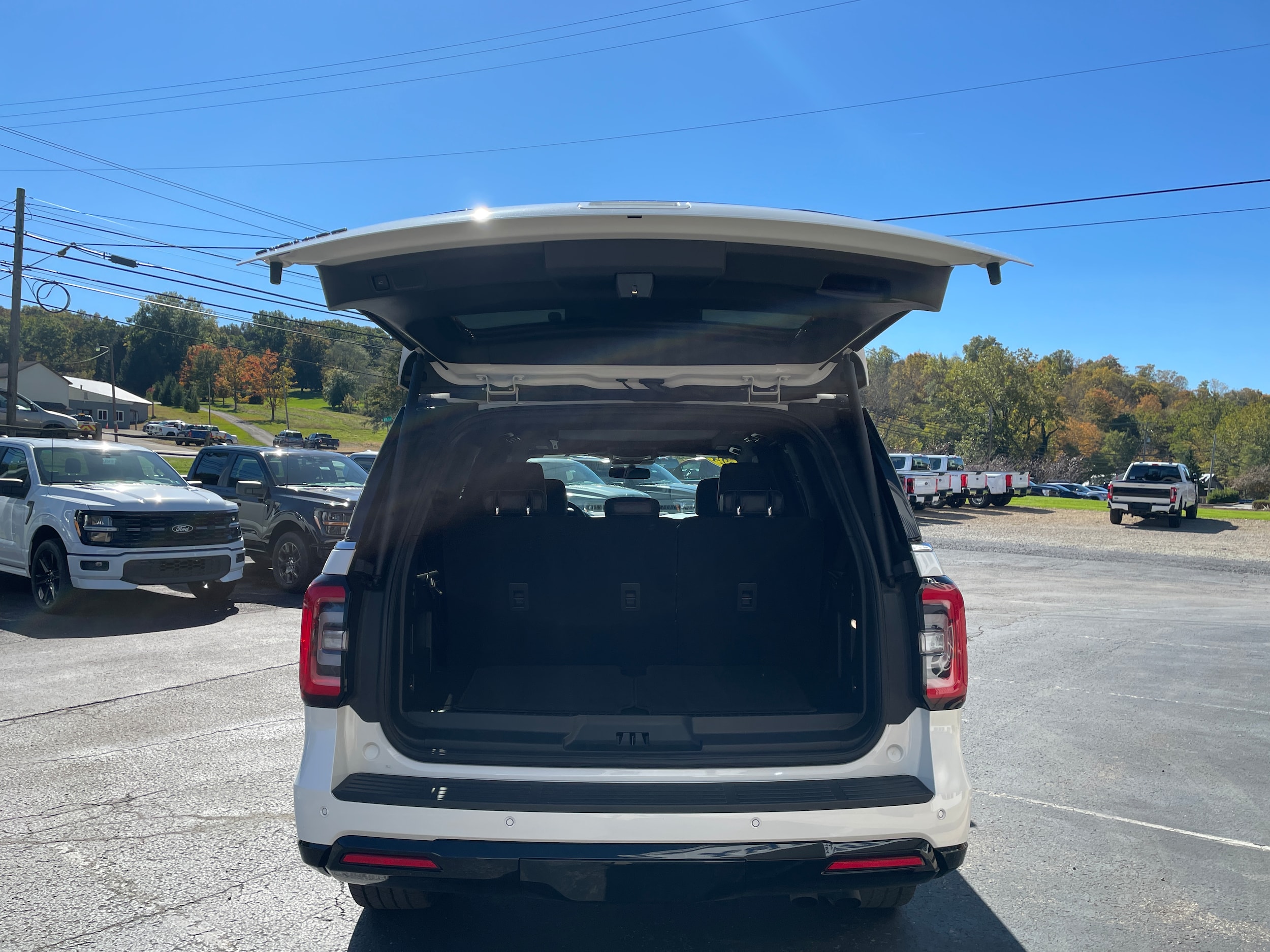 2024 Ford Expedition photo 7 of 33