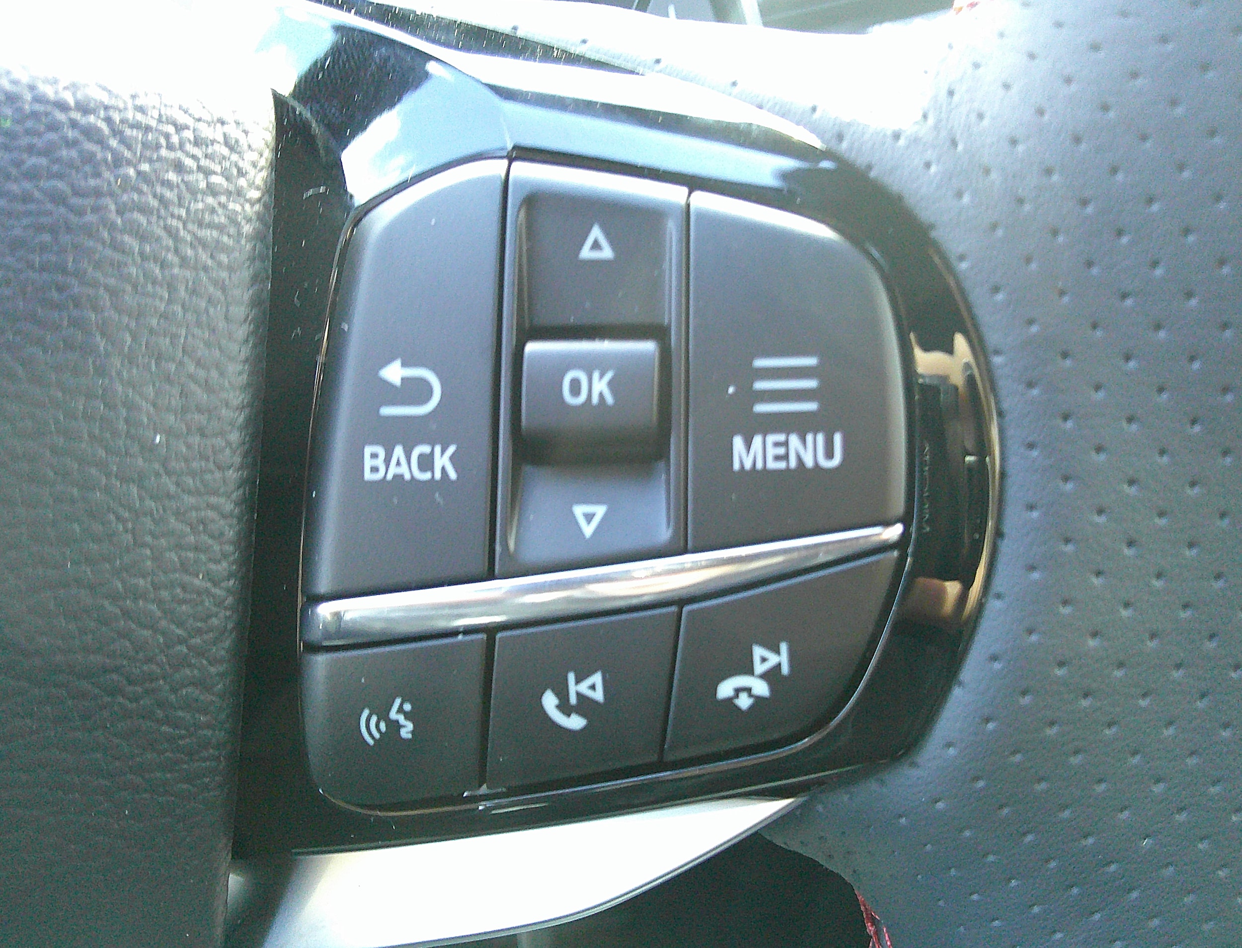 2026 Ford Explorer ST Star White Metallic Tri-Coat at Town & Country Ford
