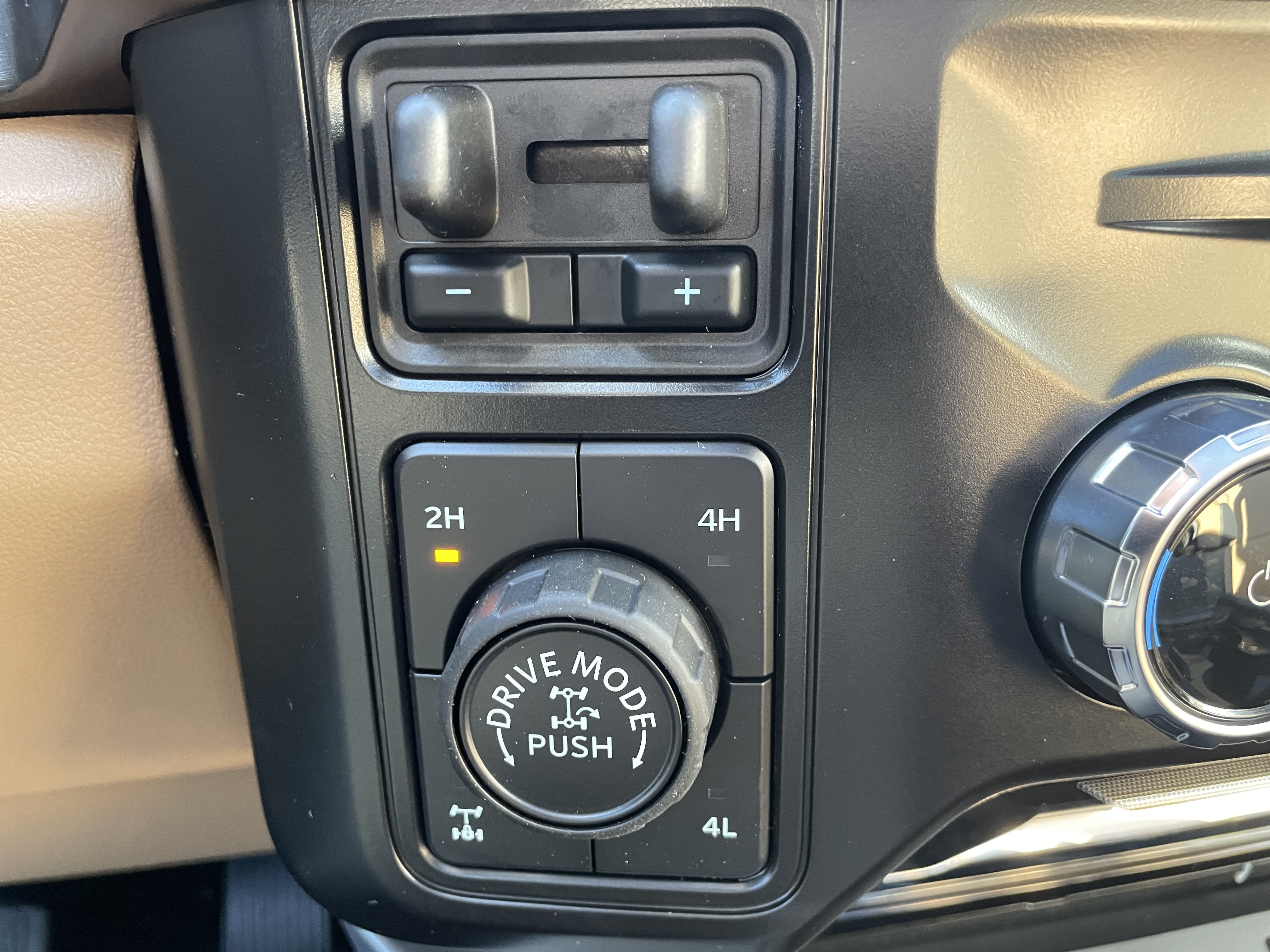 2027 Ford Super Duty photo 24 of 39