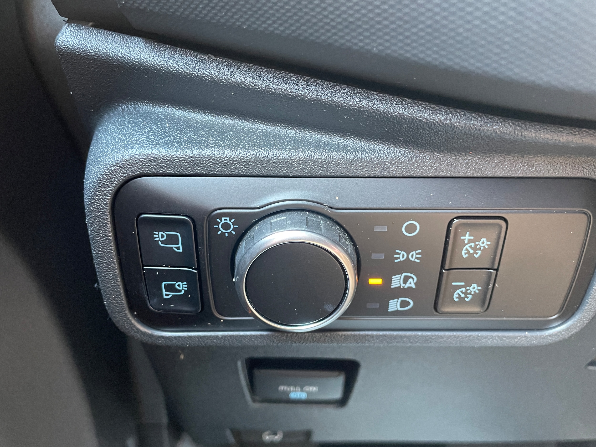 2024 Ford Bronco Badlands Oxford White at Town & Country Ford