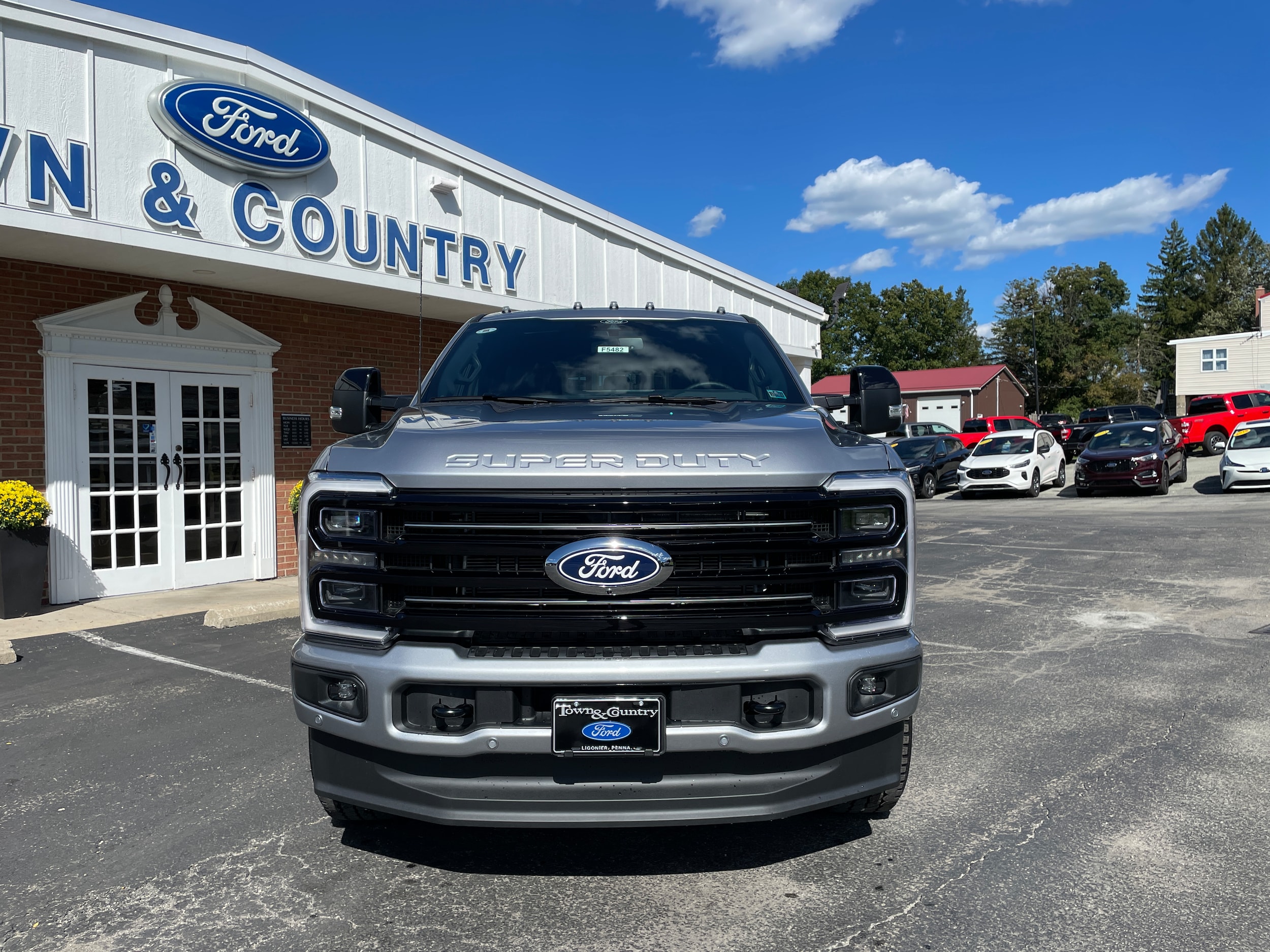 2027 Ford F-250 Pickup photo 3 of 43