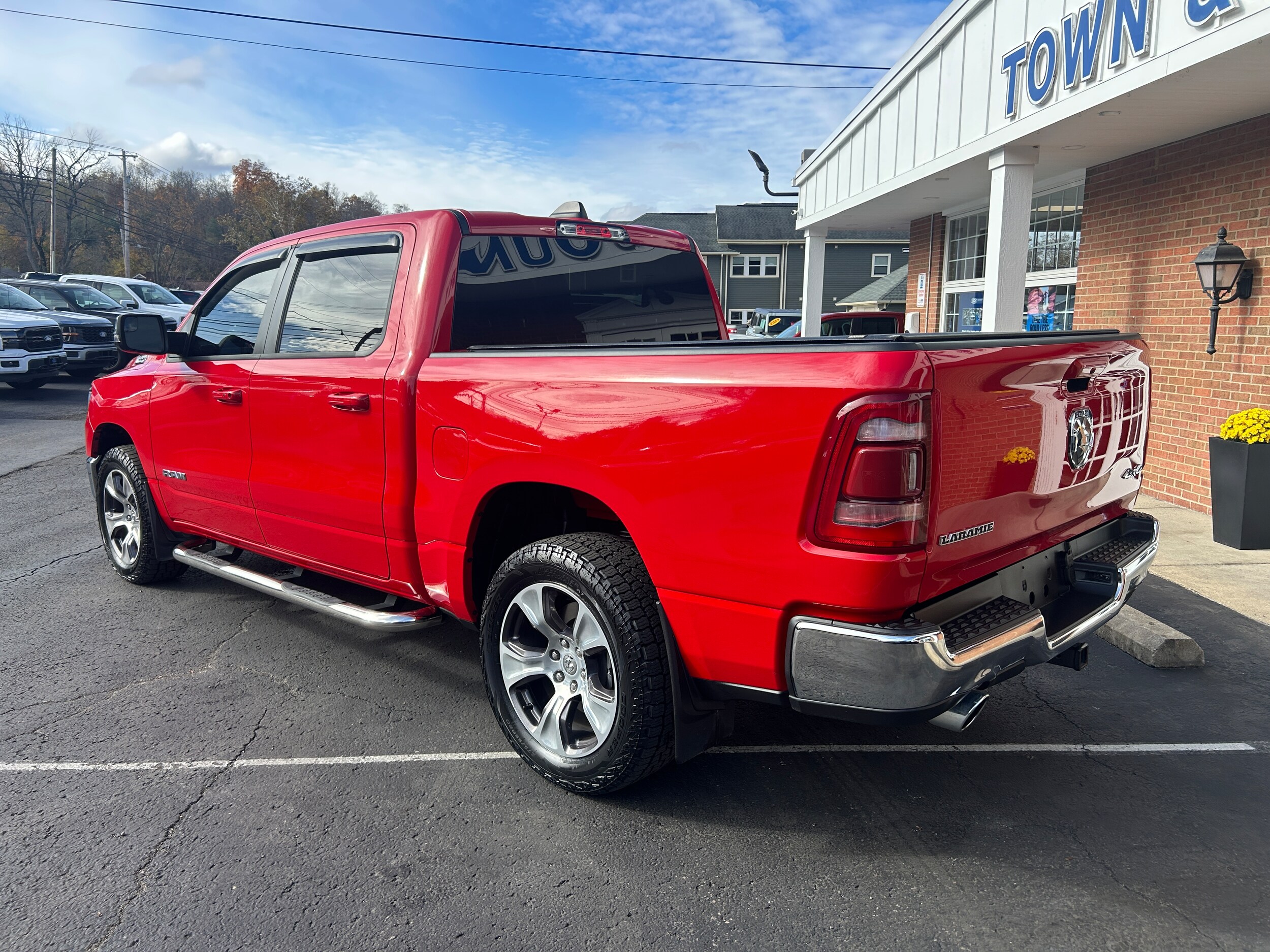 2024 Ram 1500 Laramie photo 3
