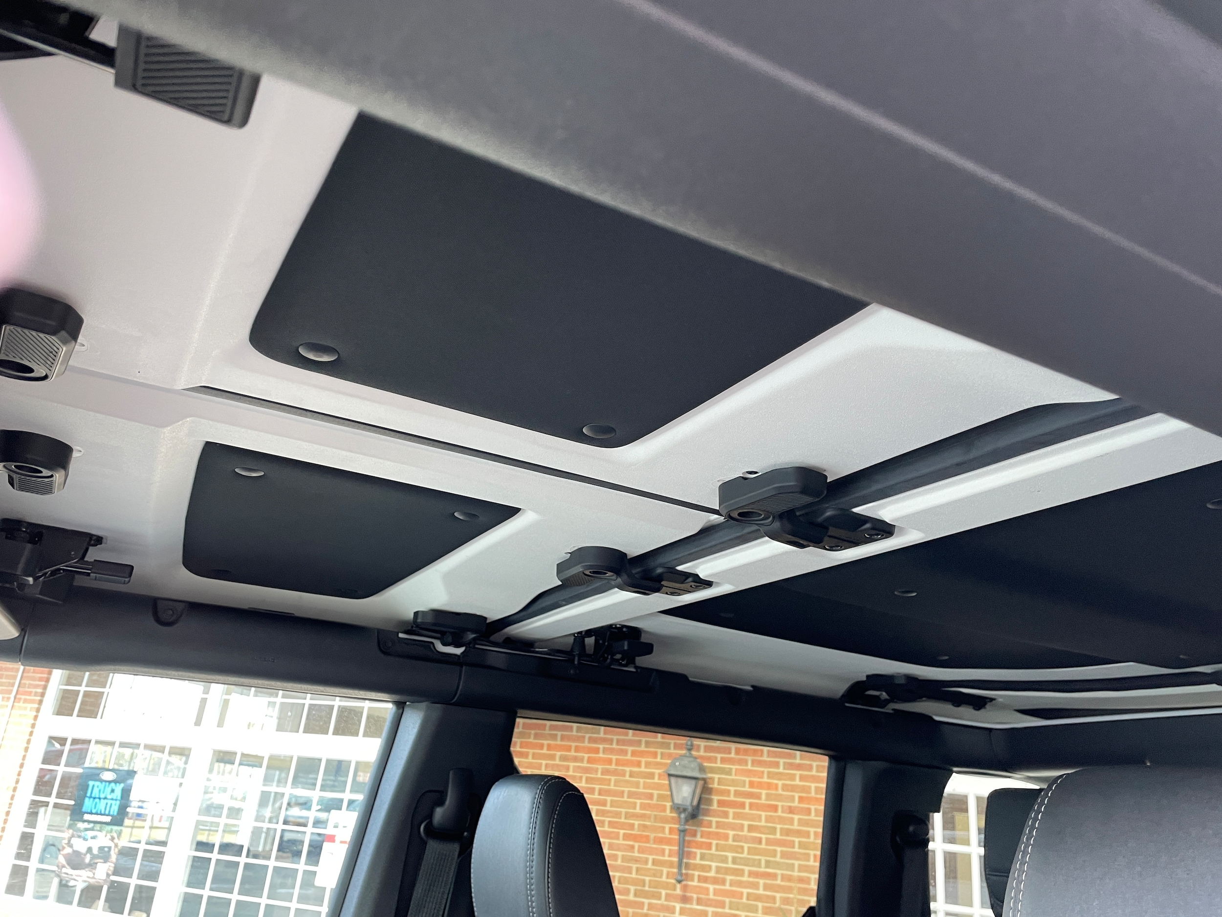2025 Ford Bronco Badlands Oxford White at Town & Country Ford