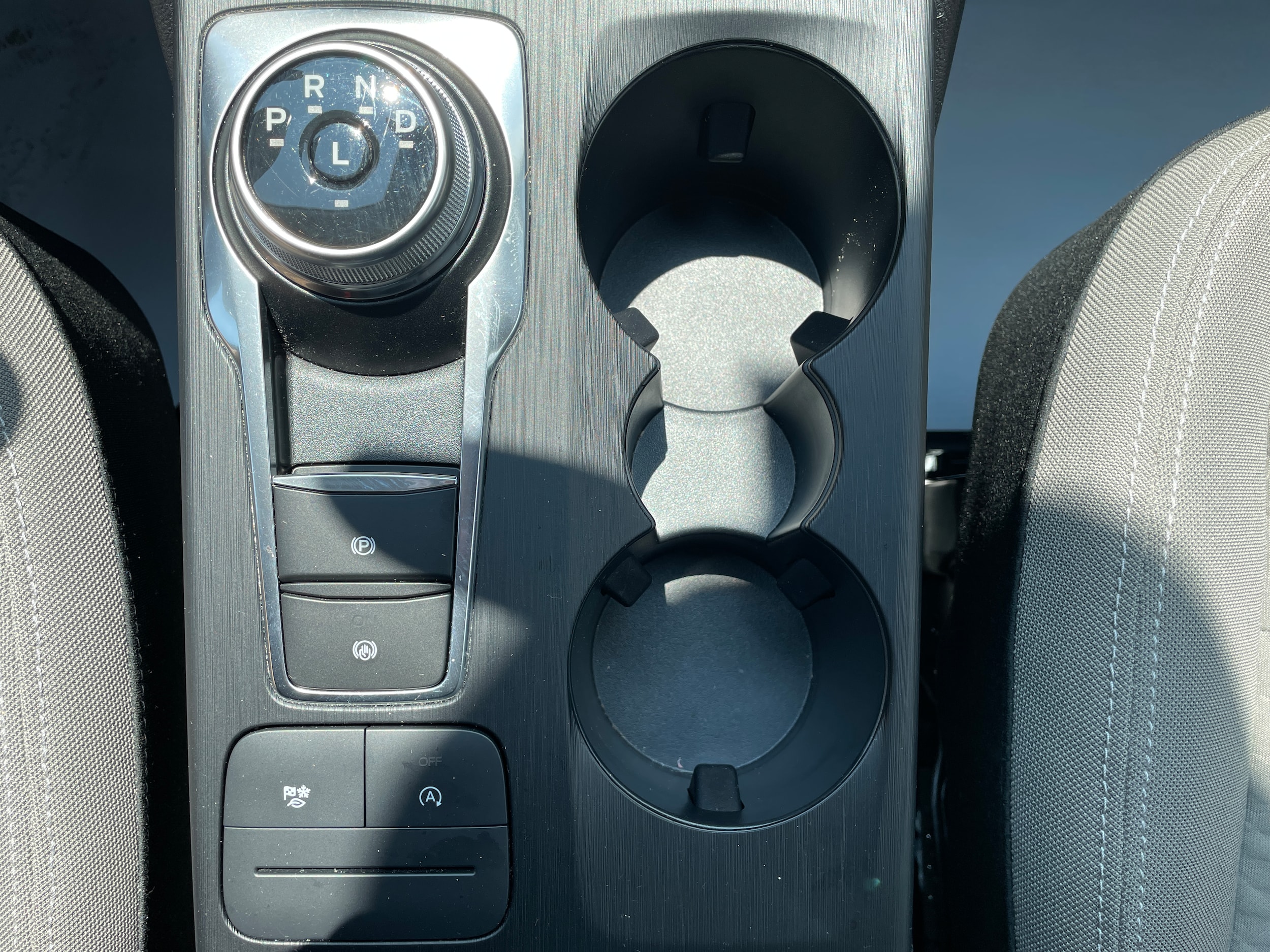 2022 Ford Escape SE Iced Blue Silver Metallic at Warne Motors