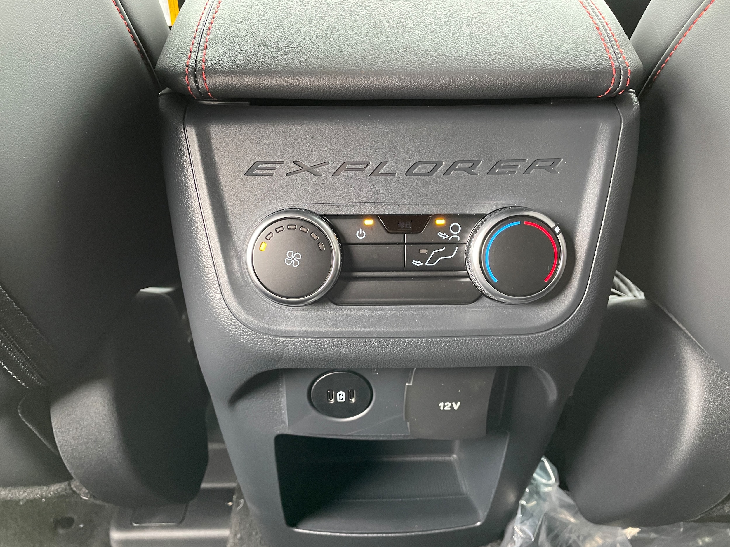 2026 Ford Explorer ST-Line - 11