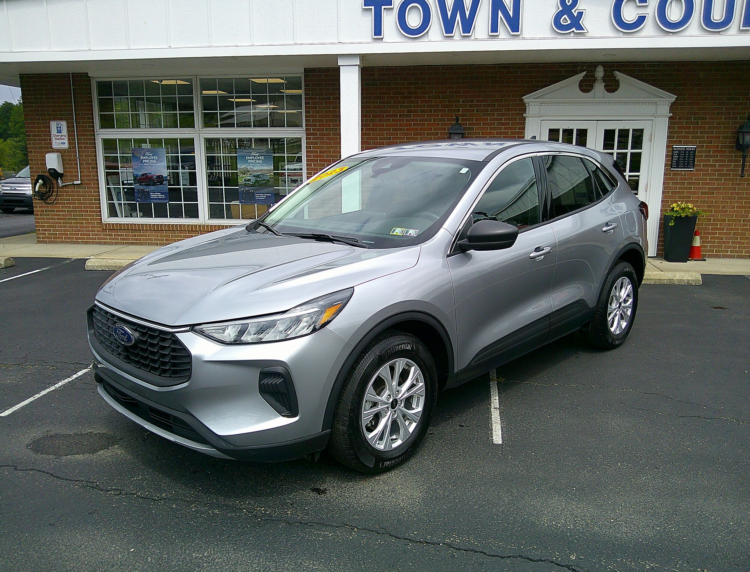 2023 Ford Escape Active photo 2