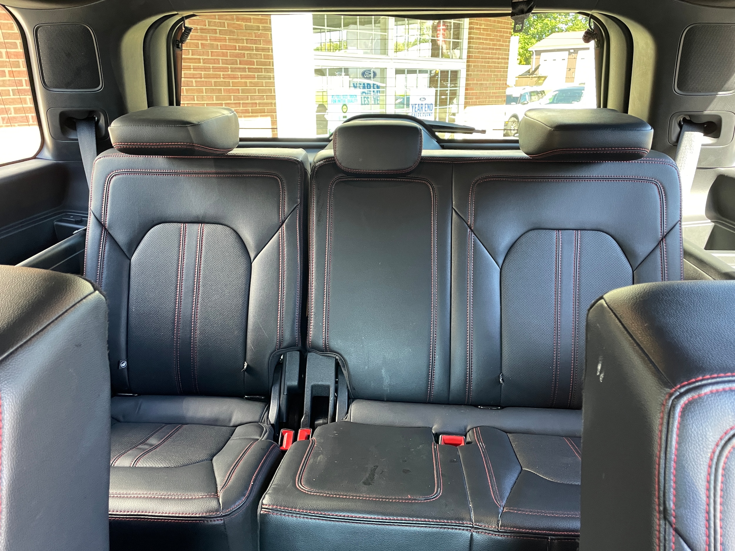 2024 Ford Expedition photo 15 of 33