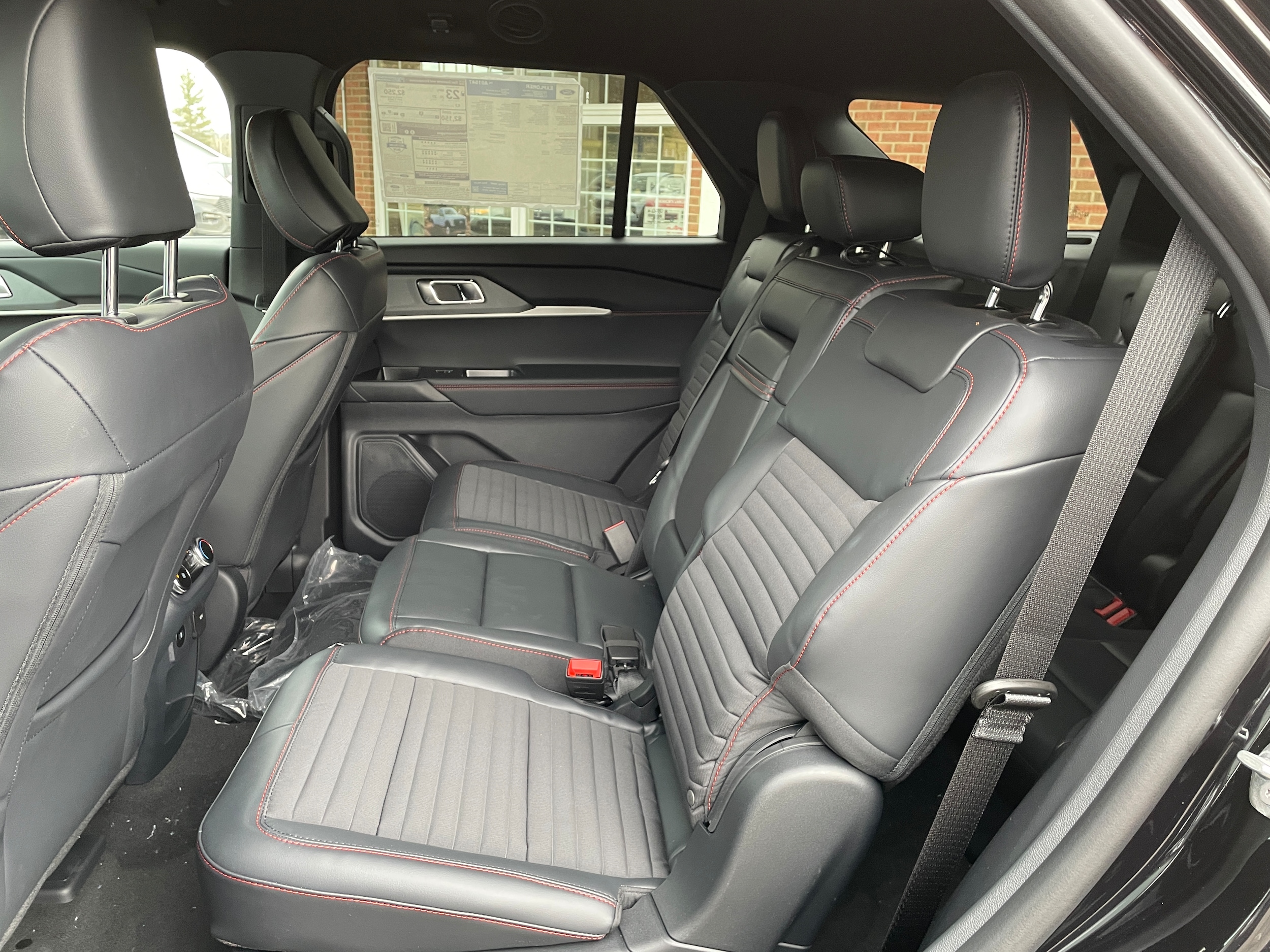 2026 Ford Explorer ST-Line - 10