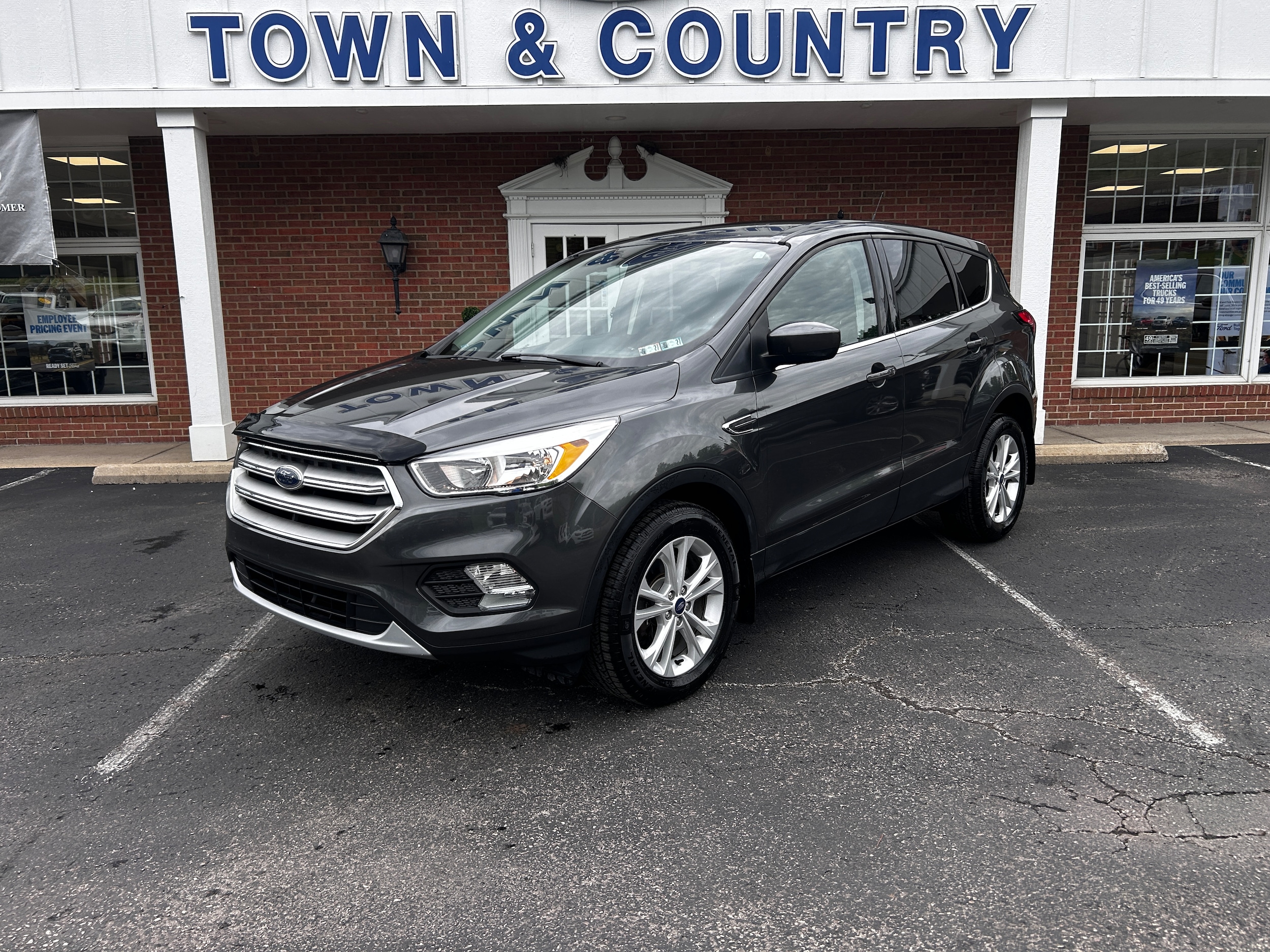 2019 Ford Escape SE Magnetic Metallic at Premiere Auto Sales