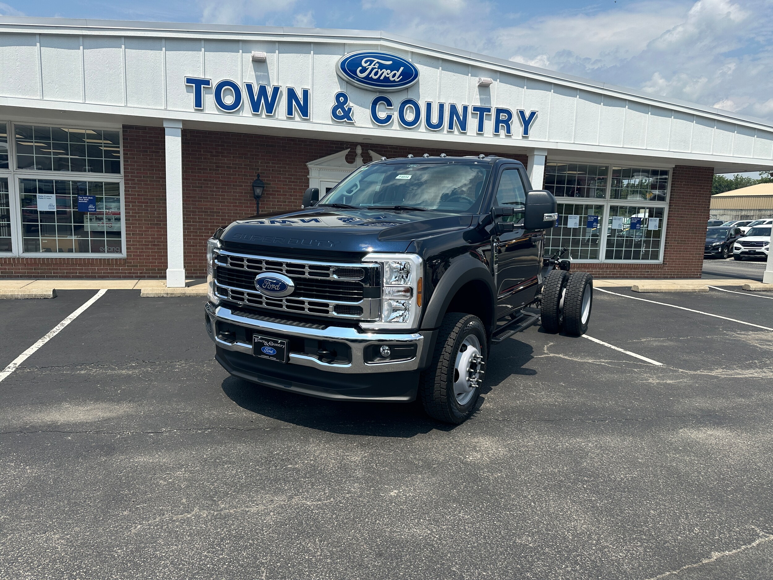 2024 Ford F-550 XL photo 2