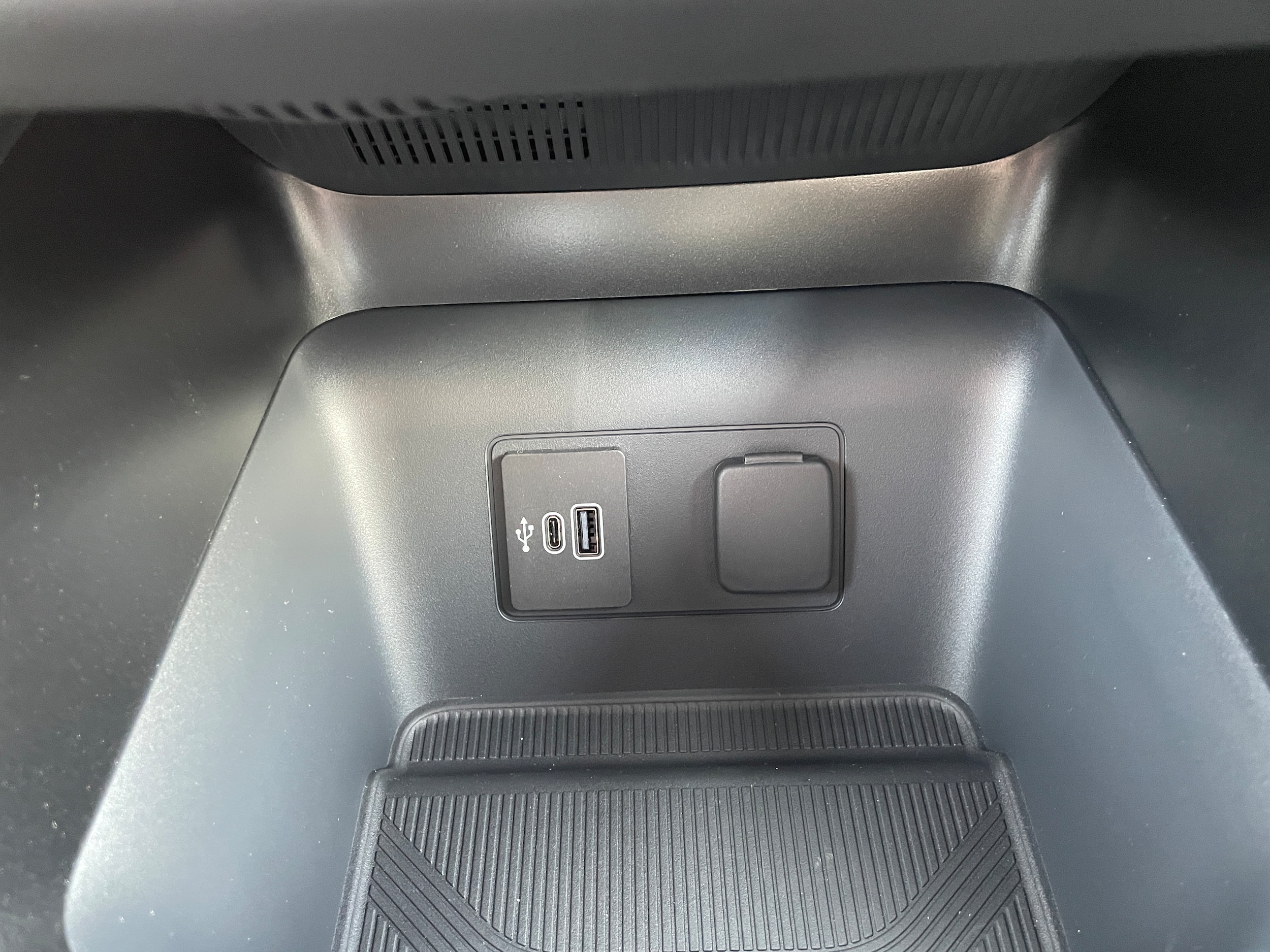 2026 Ford Explorer ST-Line Space White Metallic at Town & Country Ford