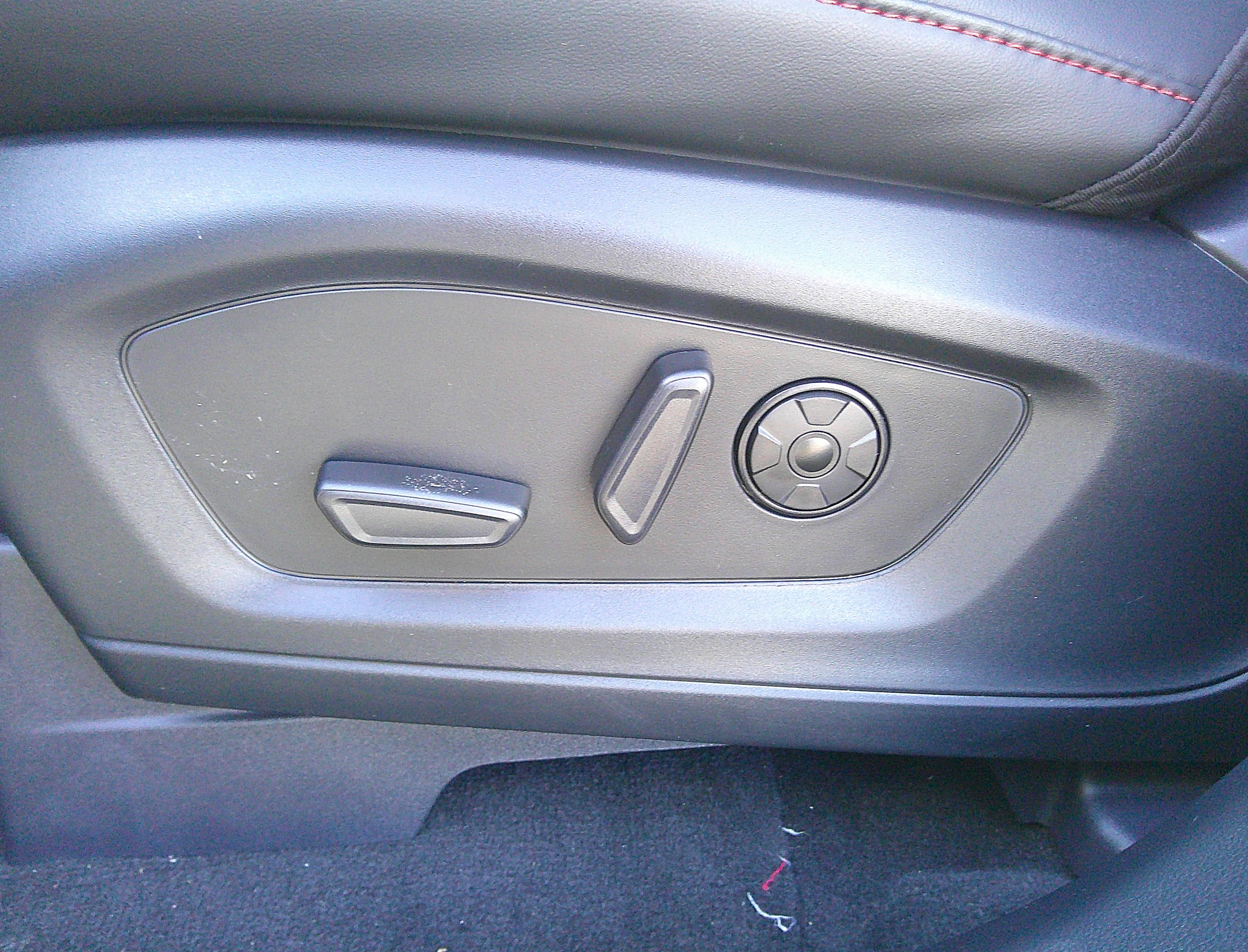 2026 Ford Explorer ST Star White Metallic Tri-Coat at Town & Country Ford