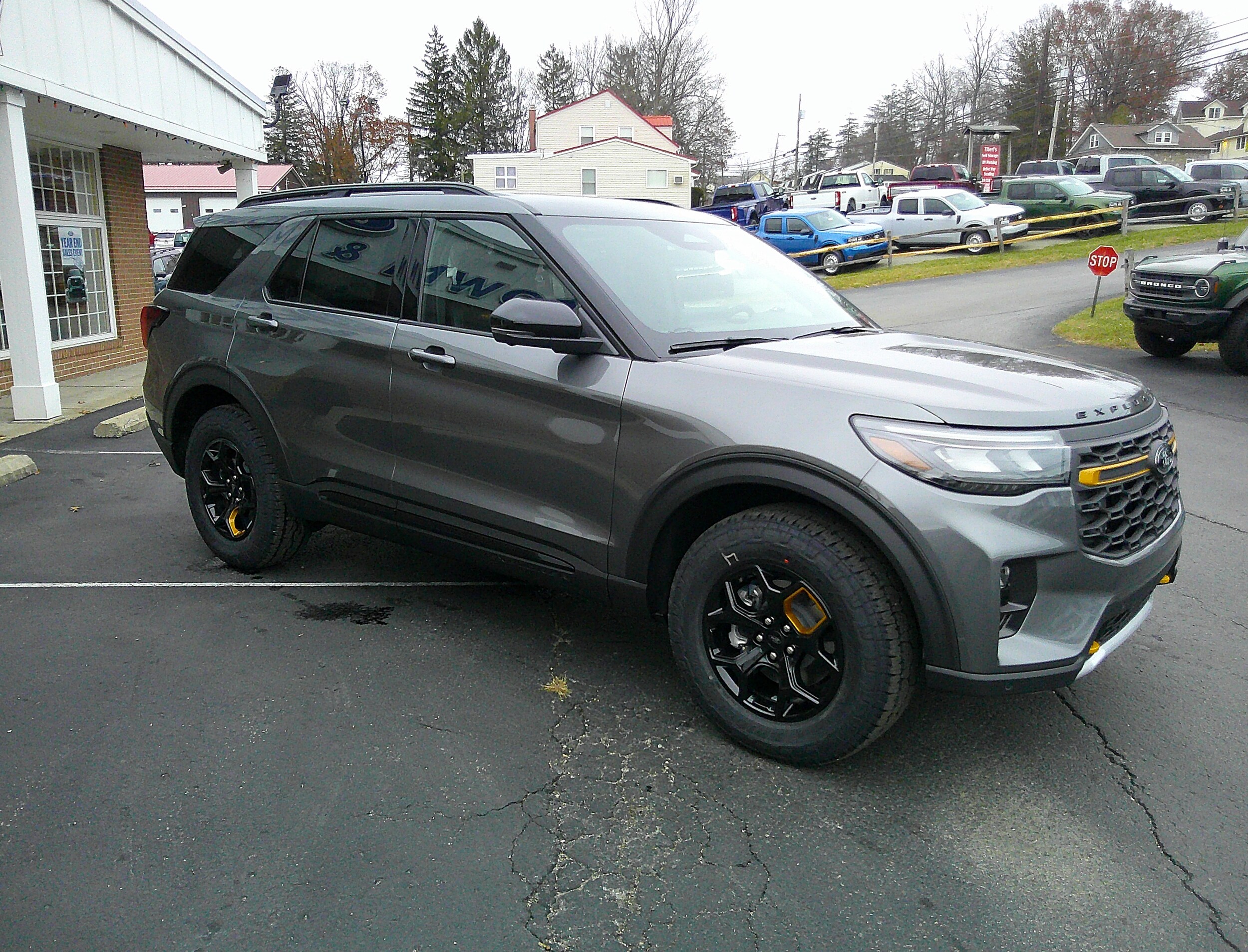 2026 Ford Explorer photo 4