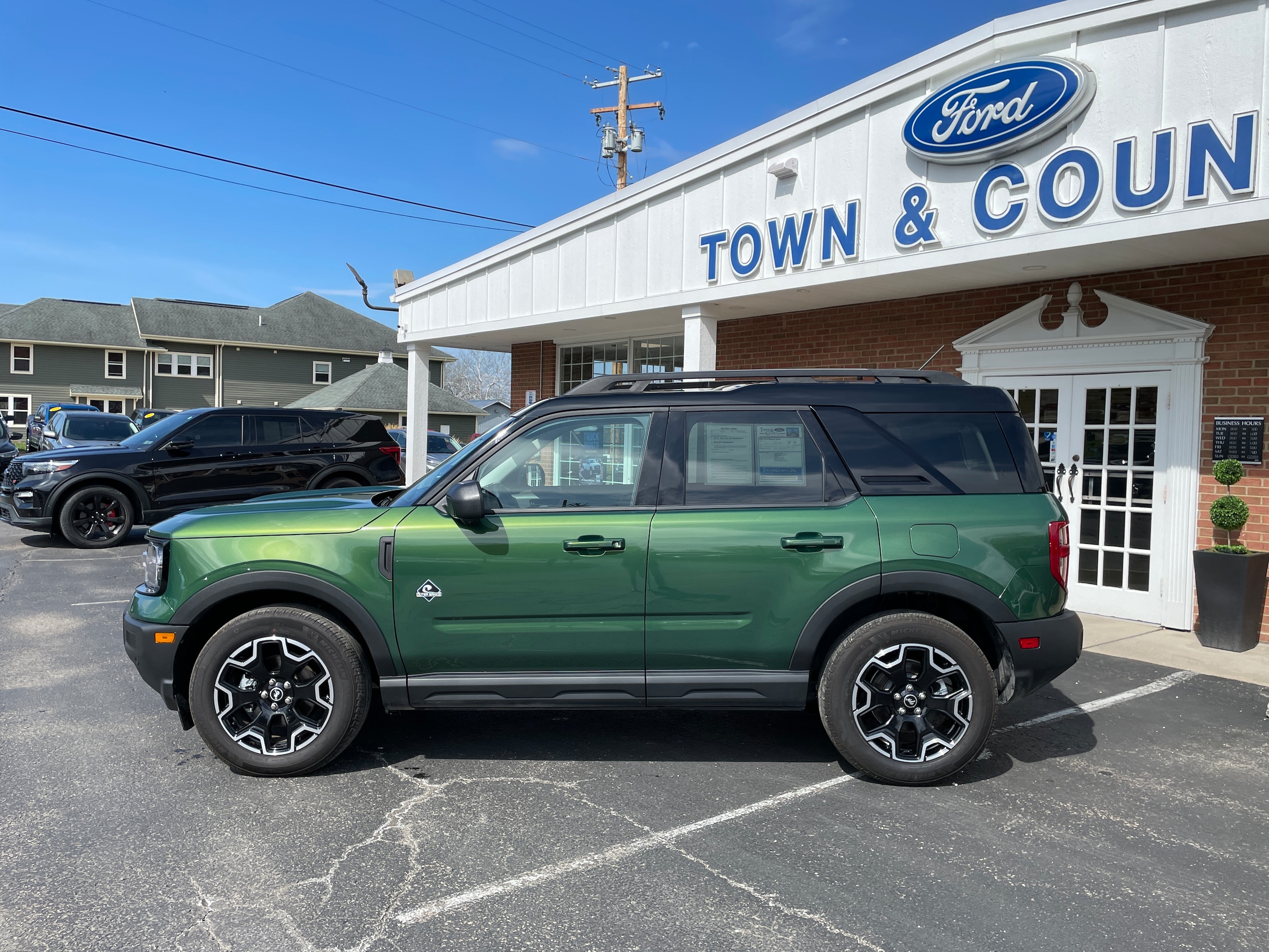 2025 Ford Bronco Sport Outer Banks 4X4 - 7