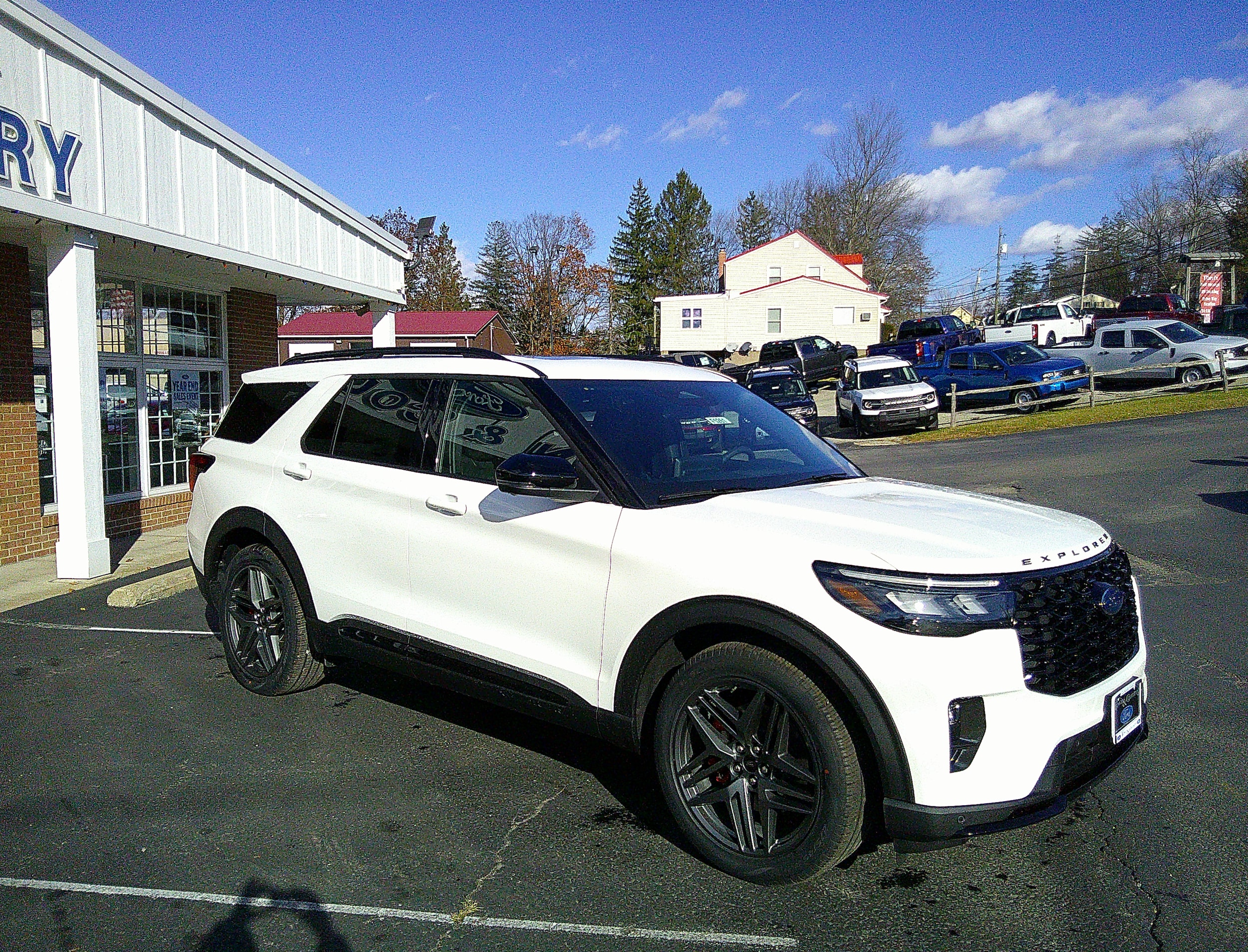 2026 Ford Explorer ST - 3