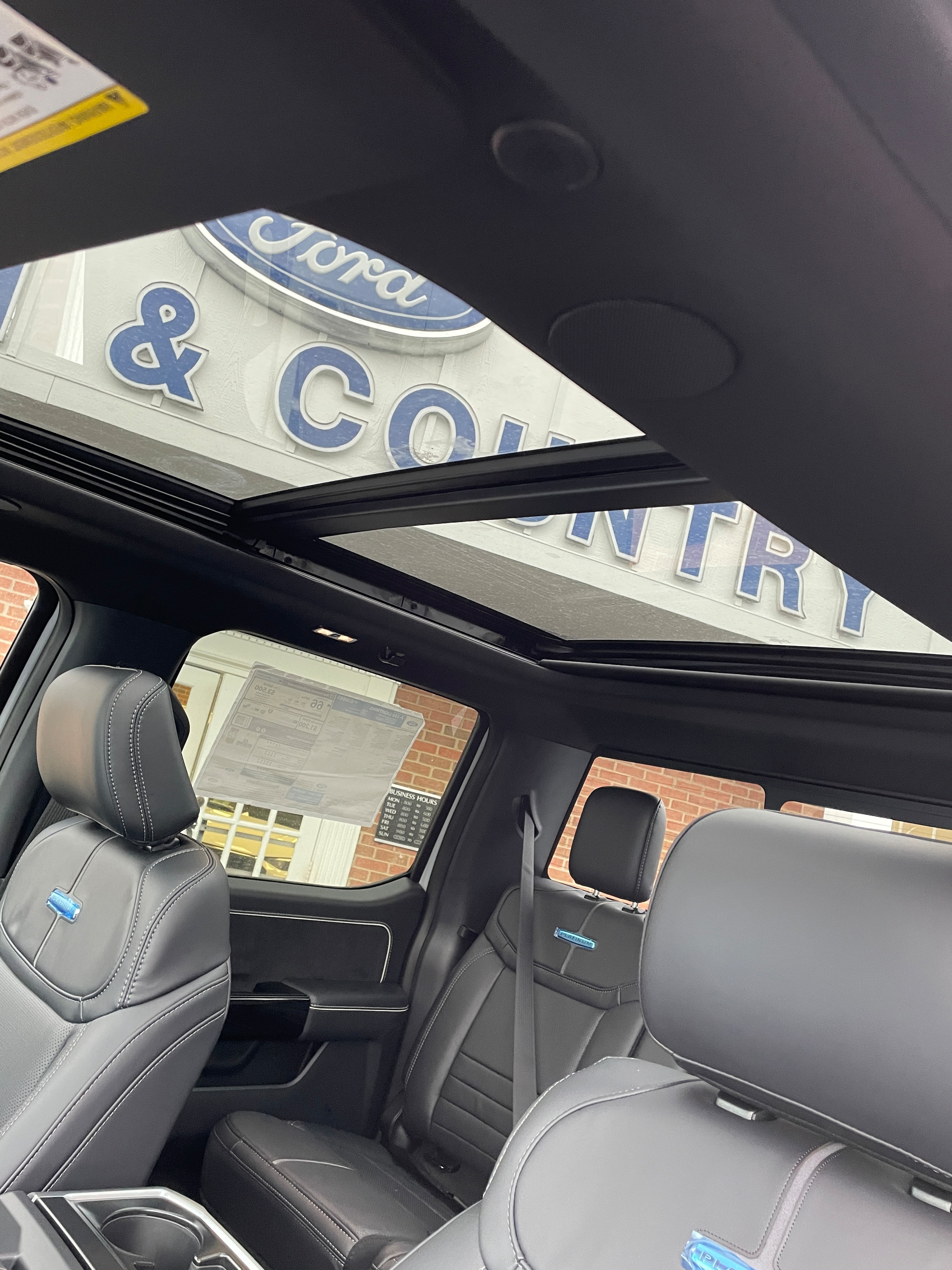 2025 Ford F-150 Lightning Platinum - 10