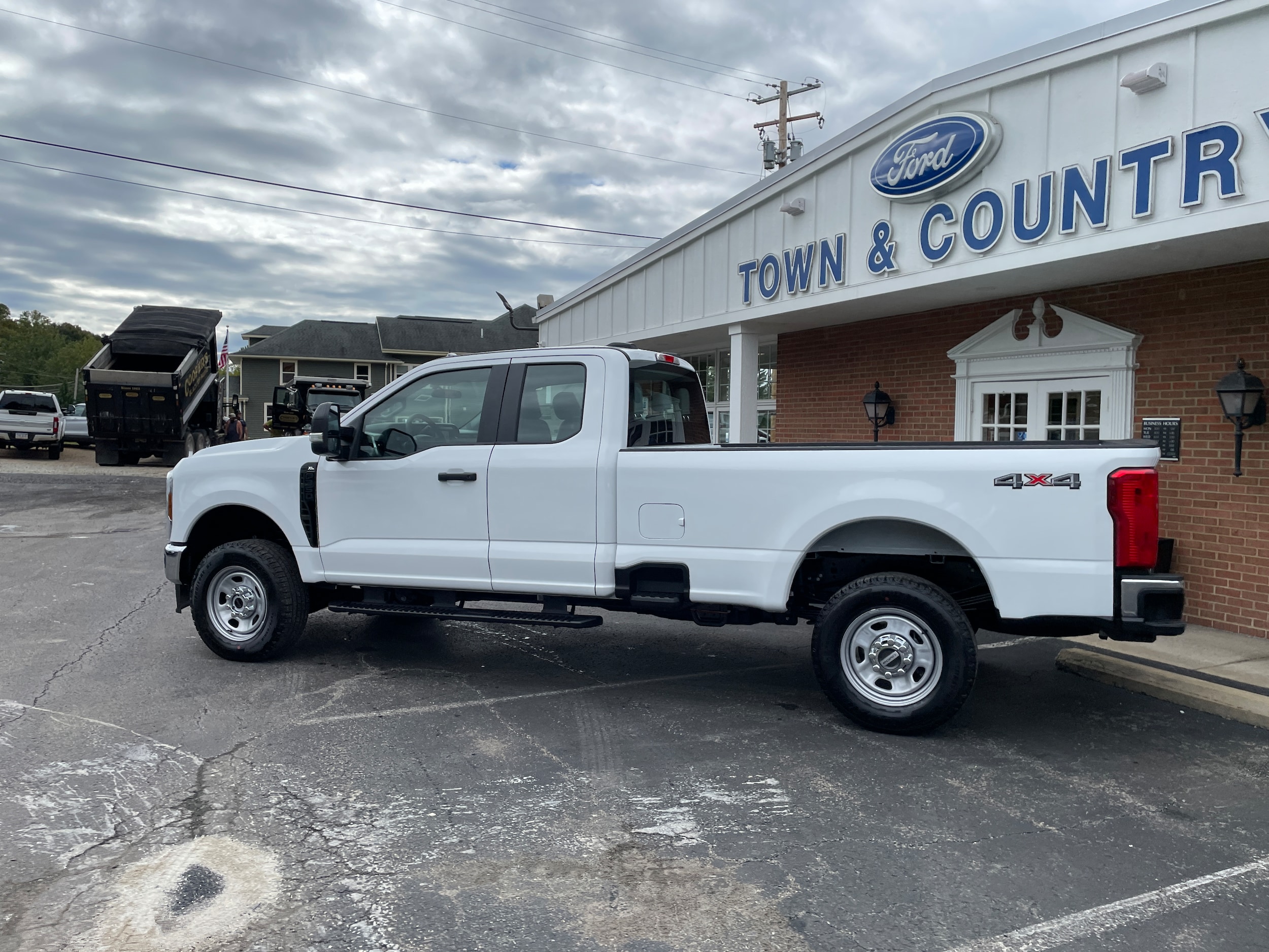 2027 Ford F-350 Pickup F-350&reg; XL Oxford White at Town & Country Ford