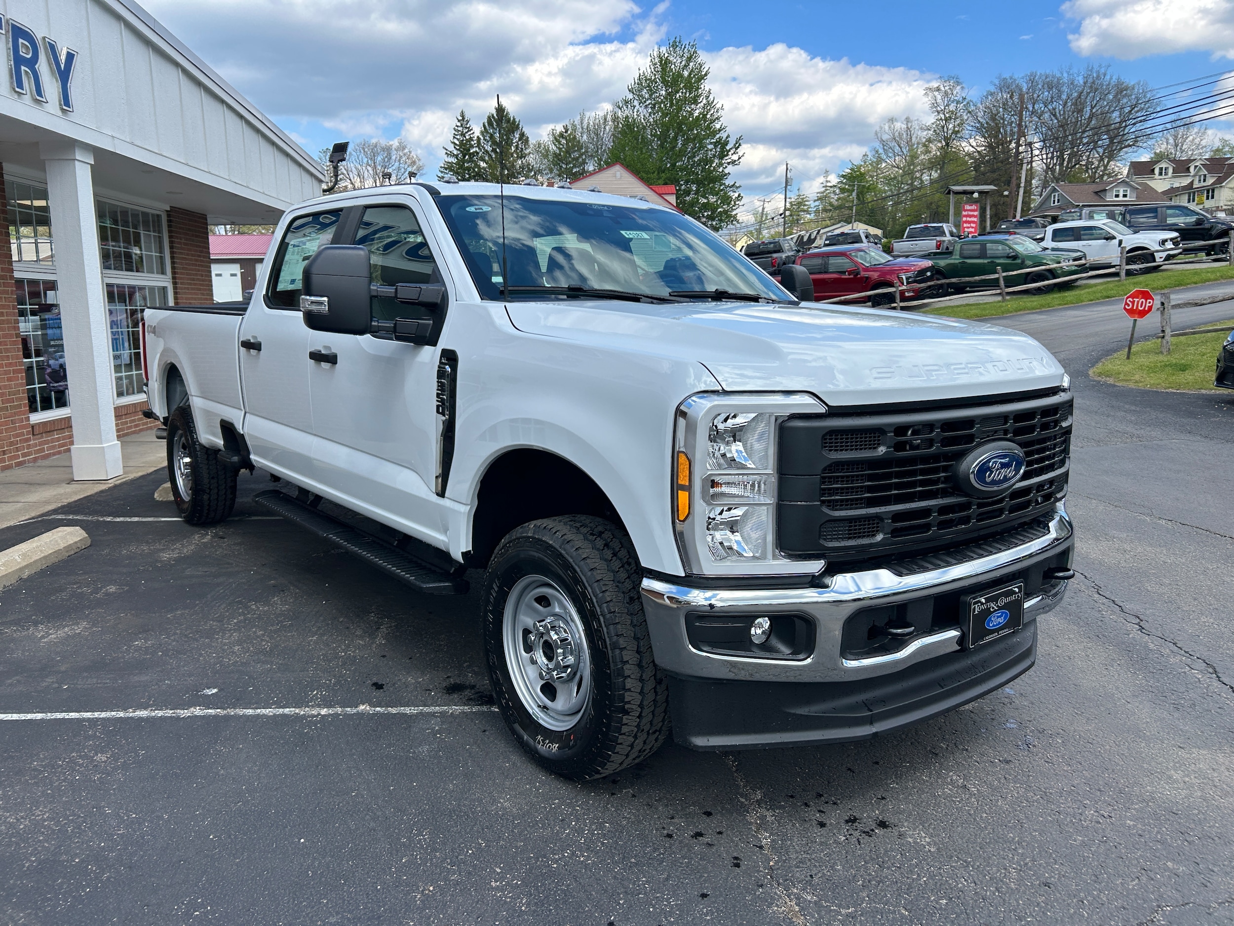 2026 Ford Super Duty F-350&reg; XL Oxford White at Town & Country Ford