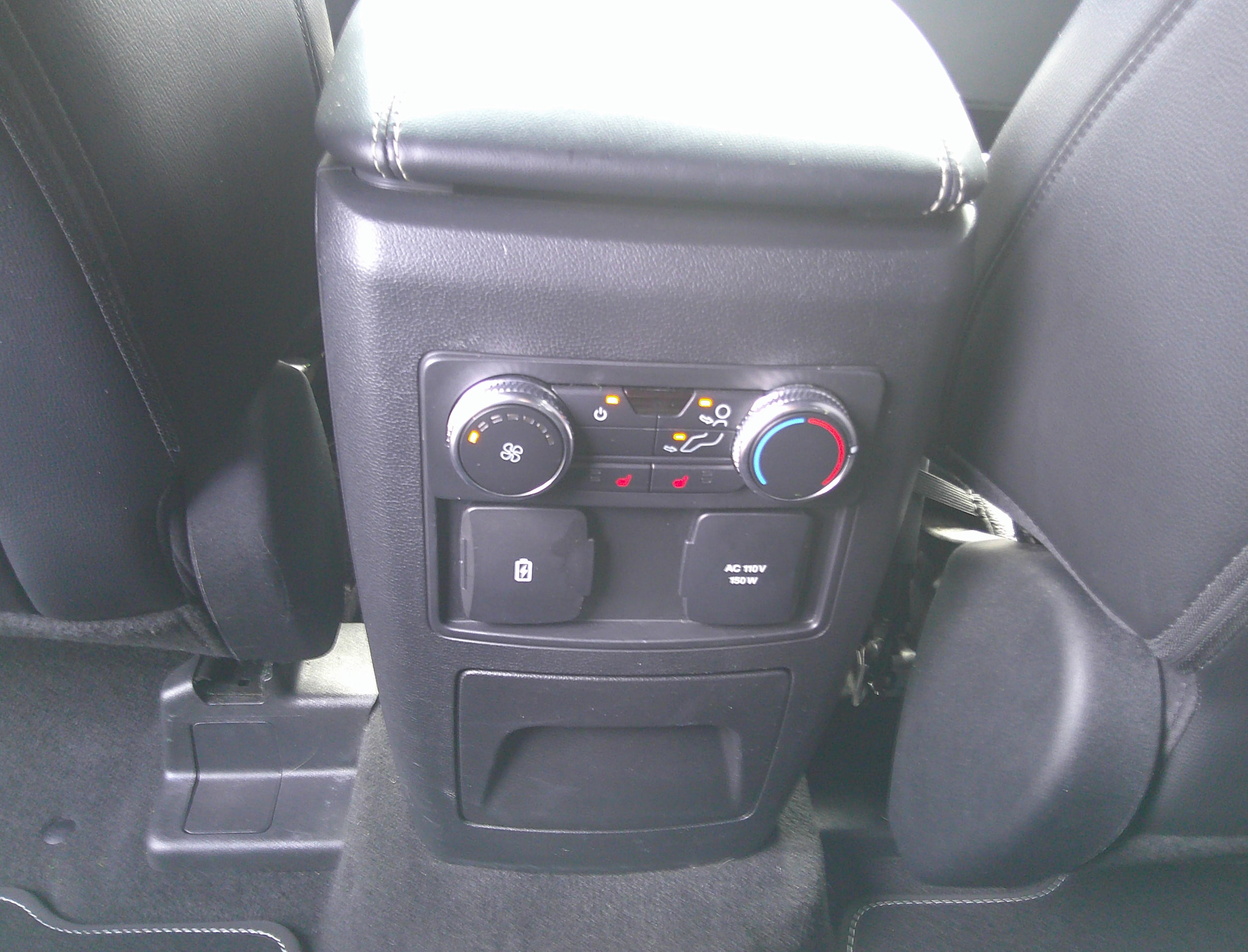 2022 Ford Explorer ST - Photo 11