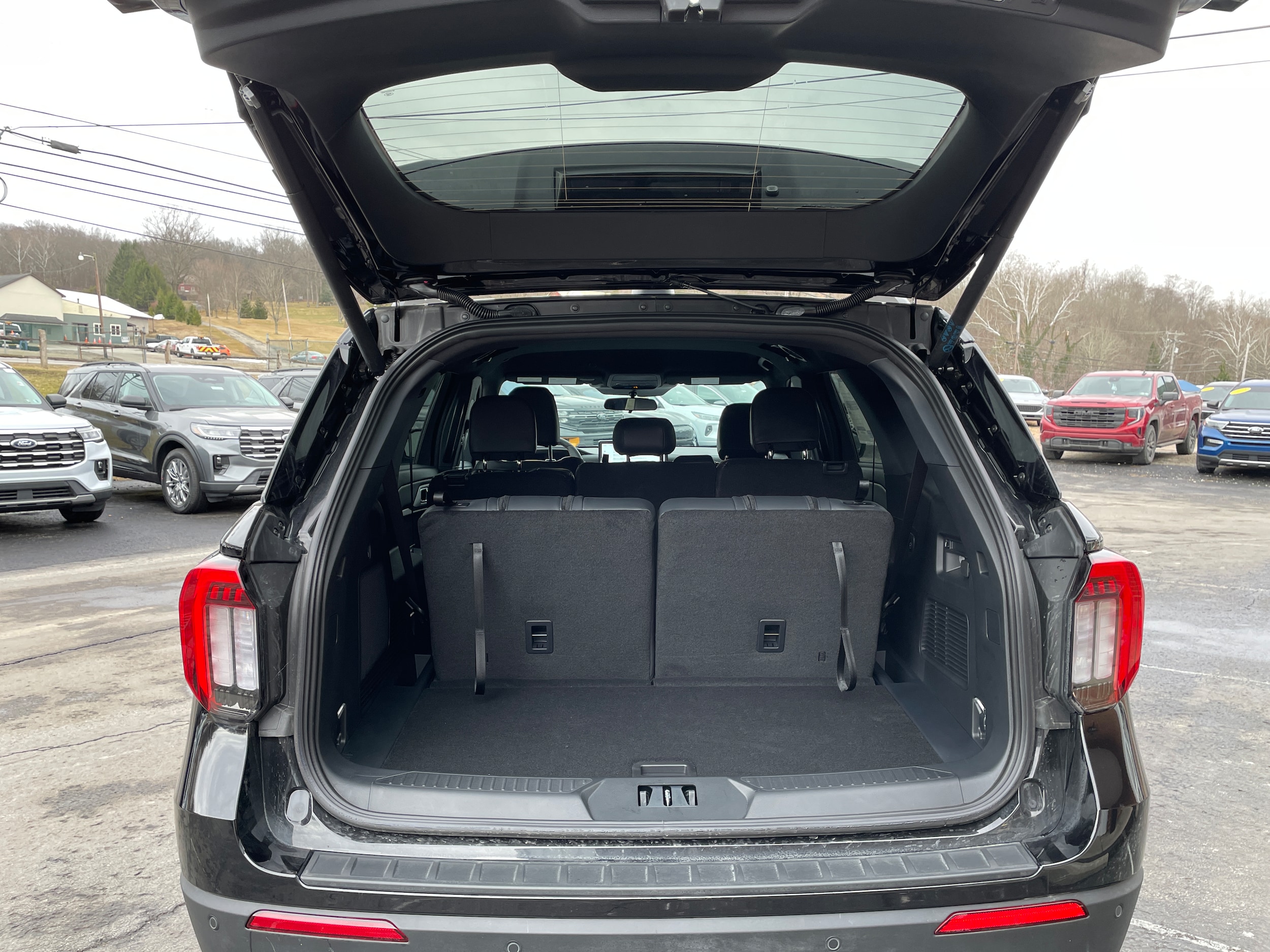 2026 Ford Explorer ST-Line - 8
