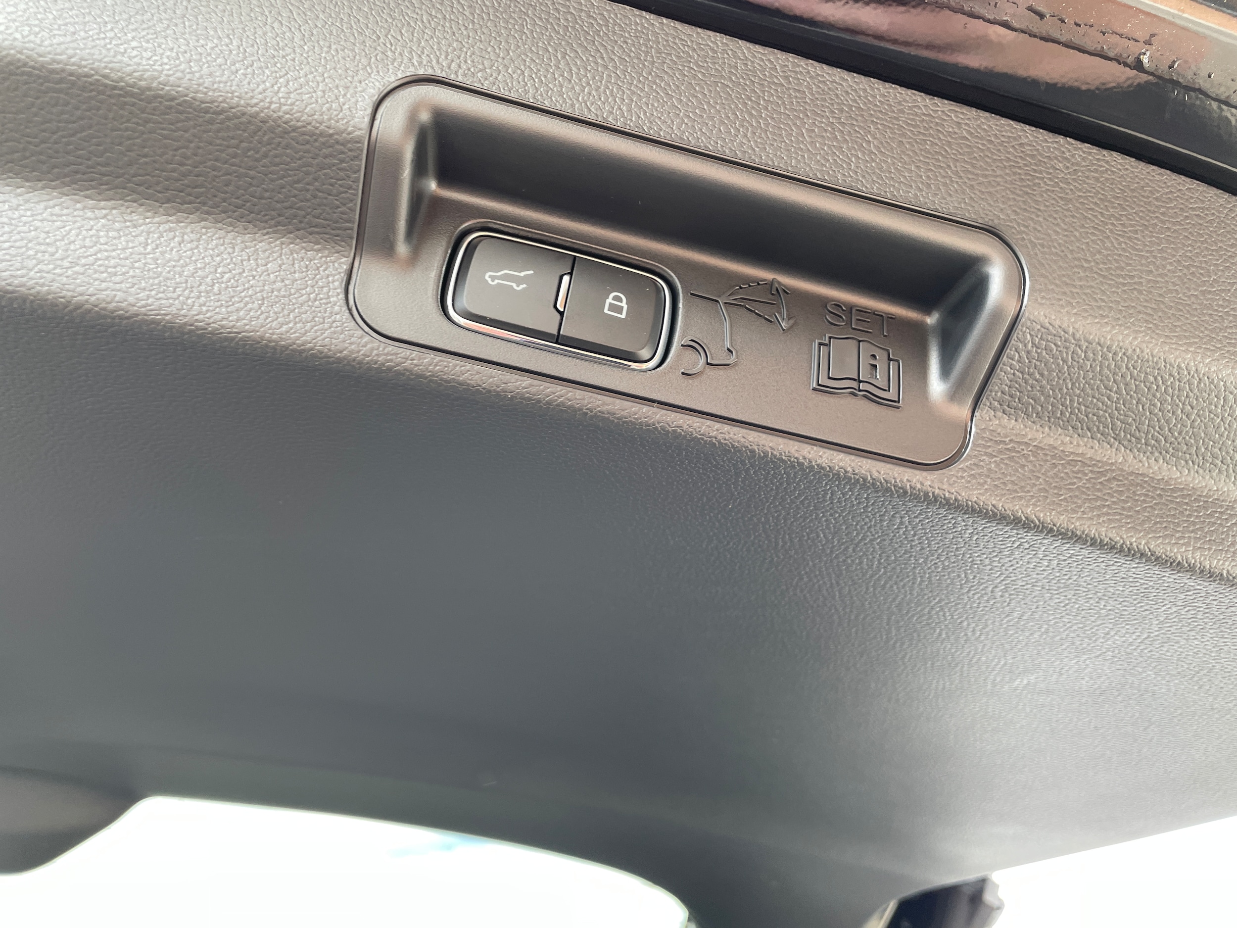 2027 Ford Explorer photo 24 of 53