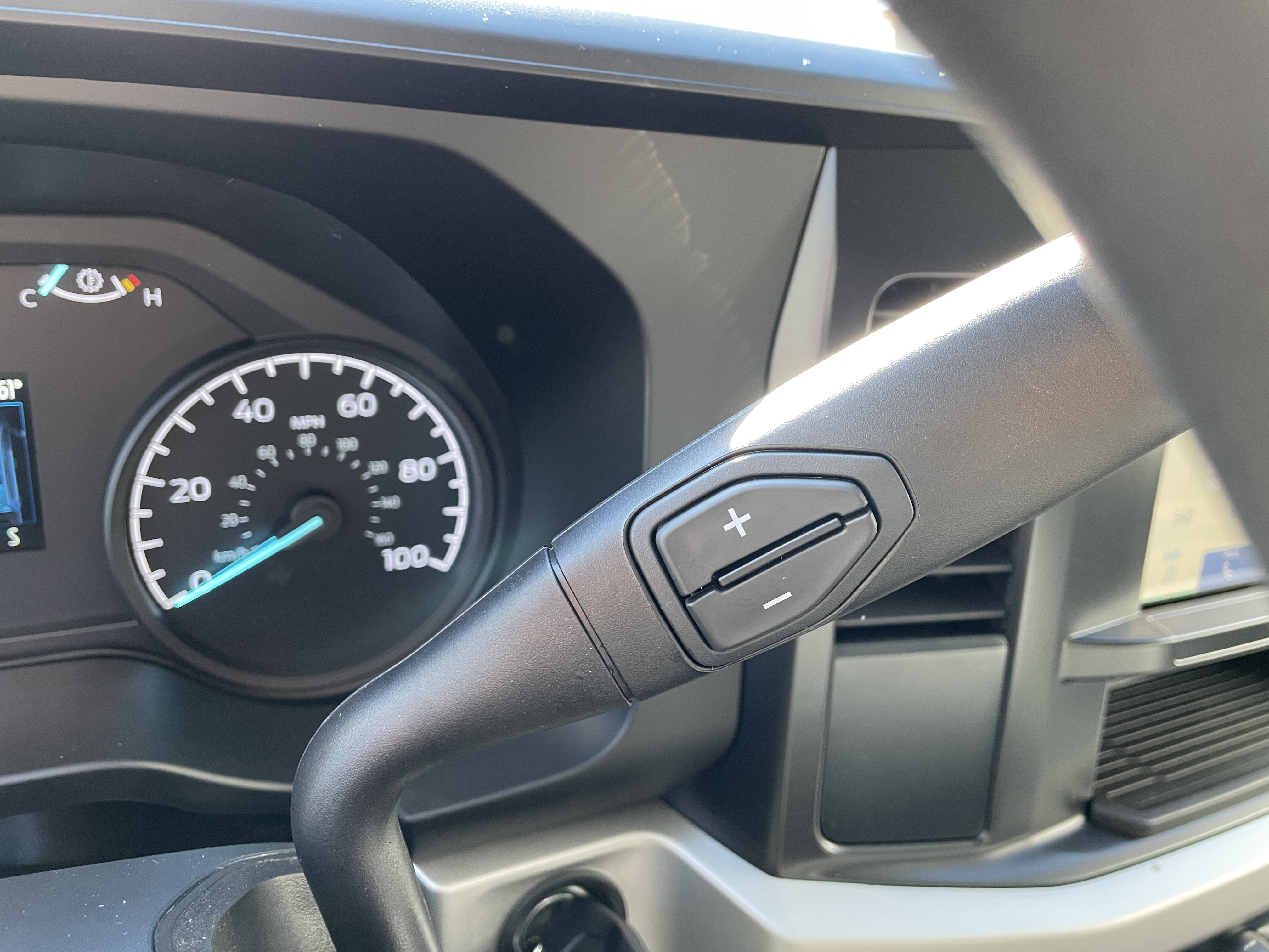 2027 Ford F-250 Pickup photo 17 of 33