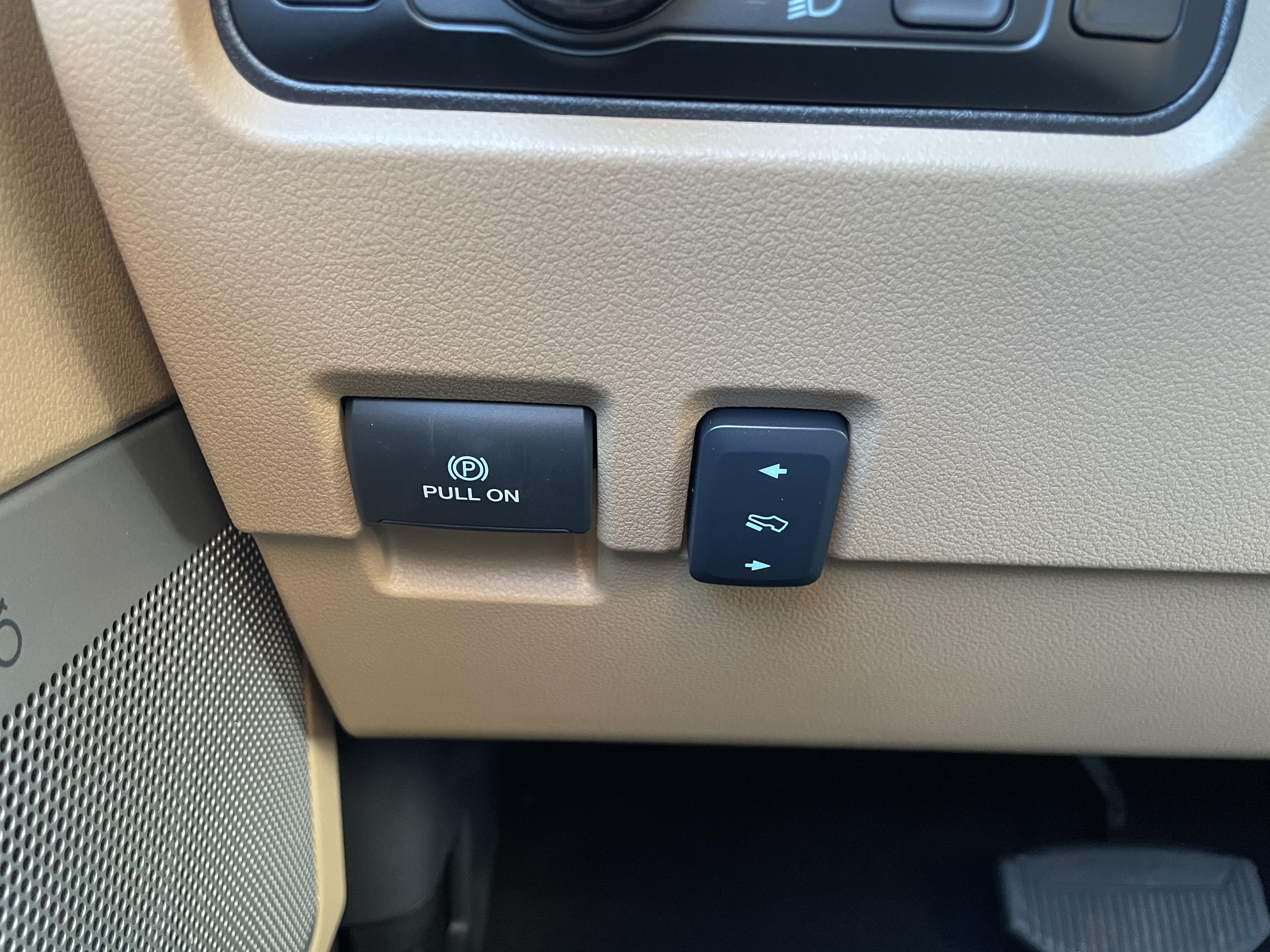 2027 Ford Super Duty photo 19 of 39