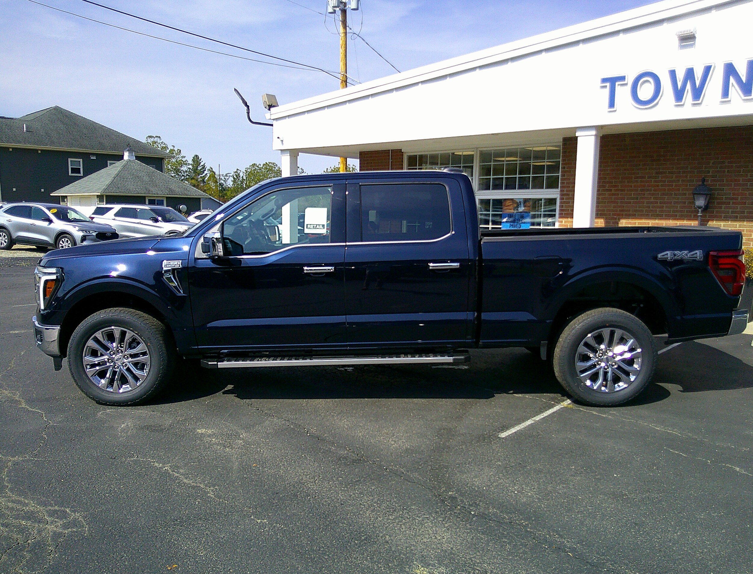 2025 Ford F-150 Lariat photo 2