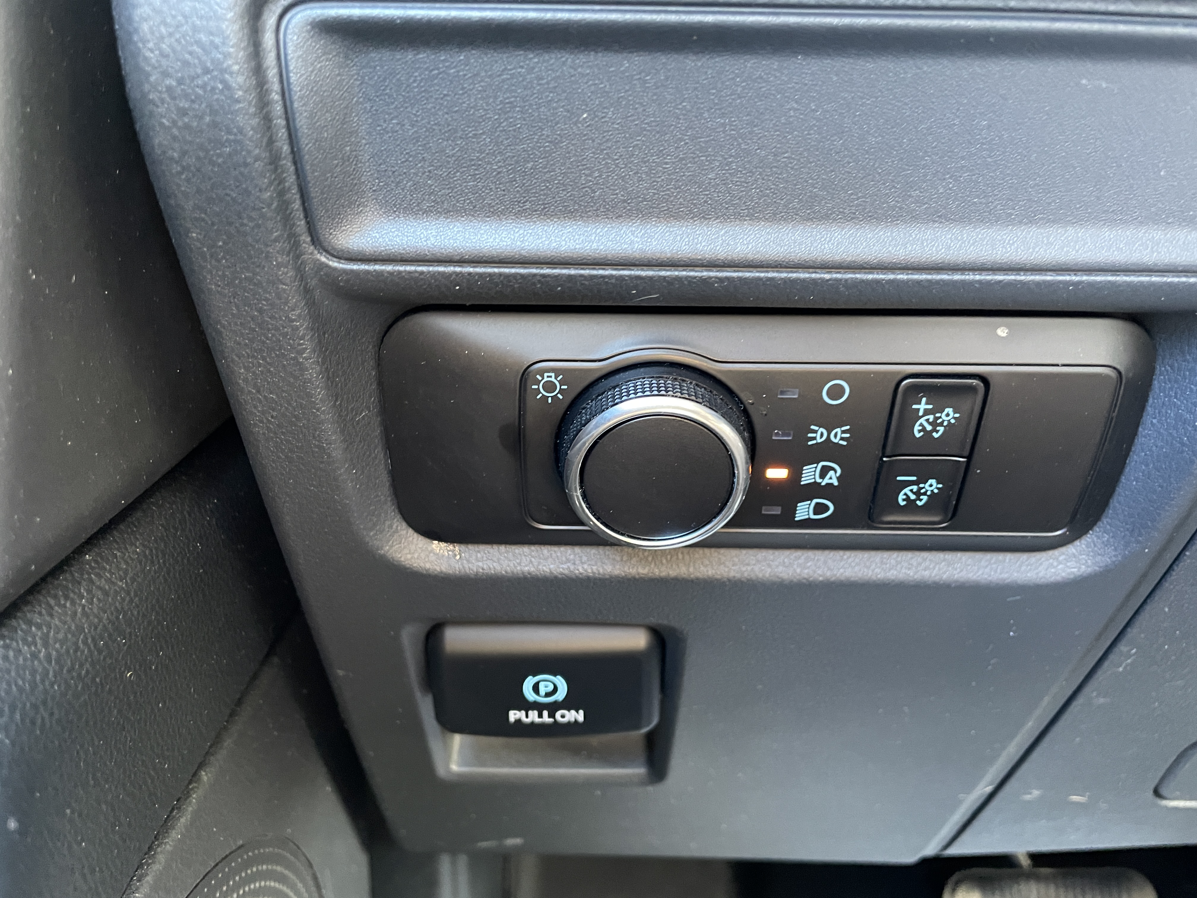 2023 Ford Expedition photo 17 of 28