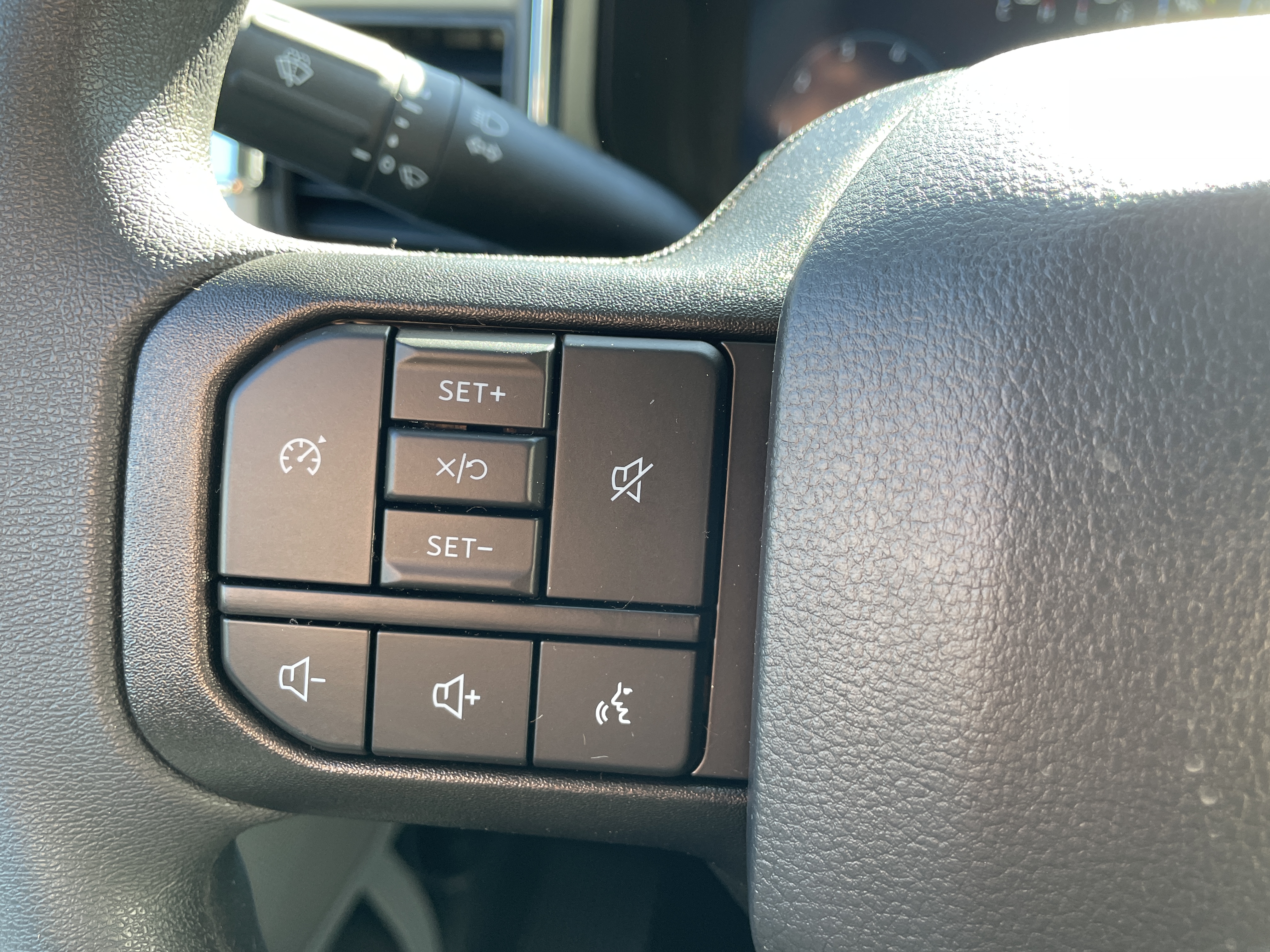 2027 Ford F-250 Pickup photo 16 of 33