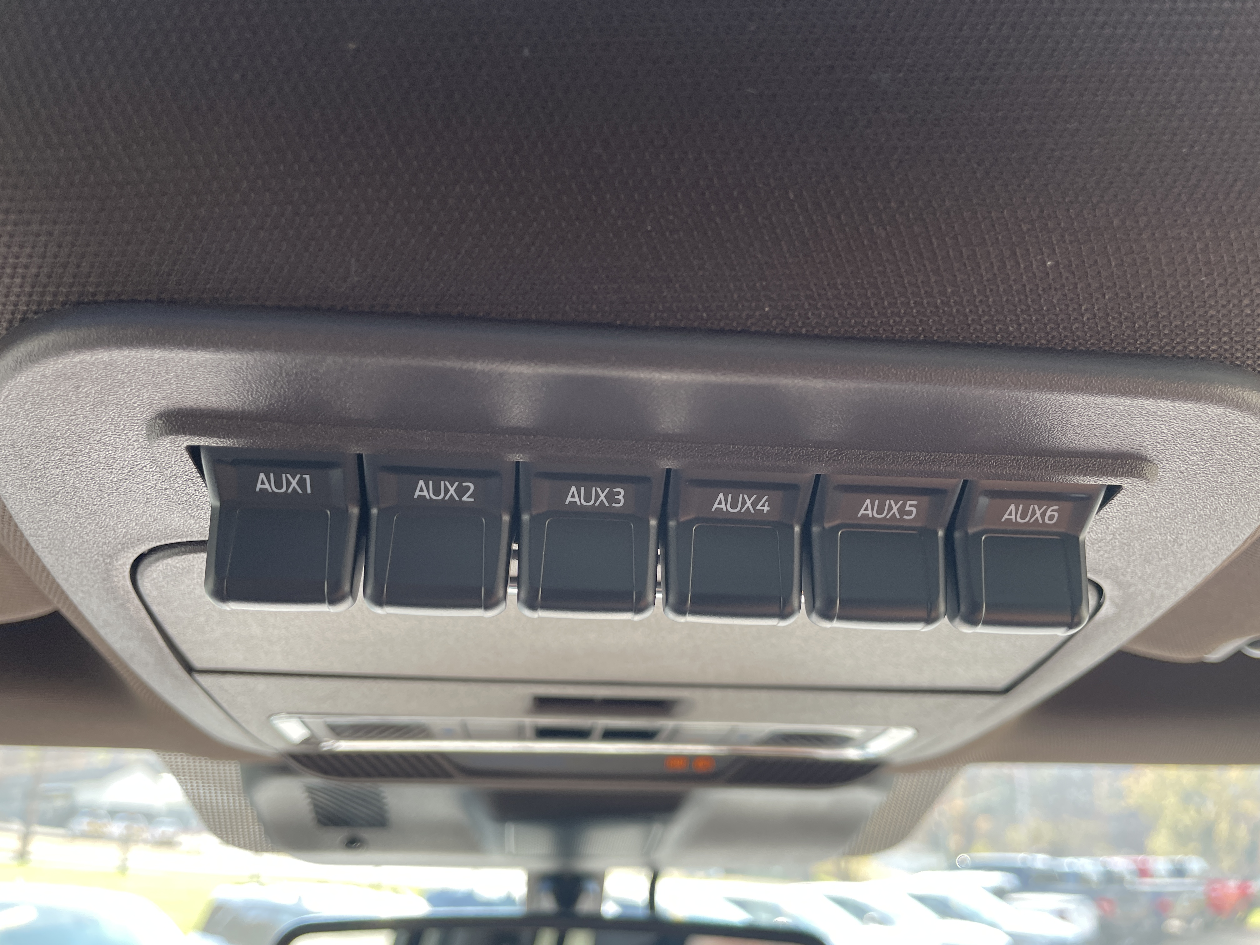 2027 Ford F-350 Pickup photo 29 of 38