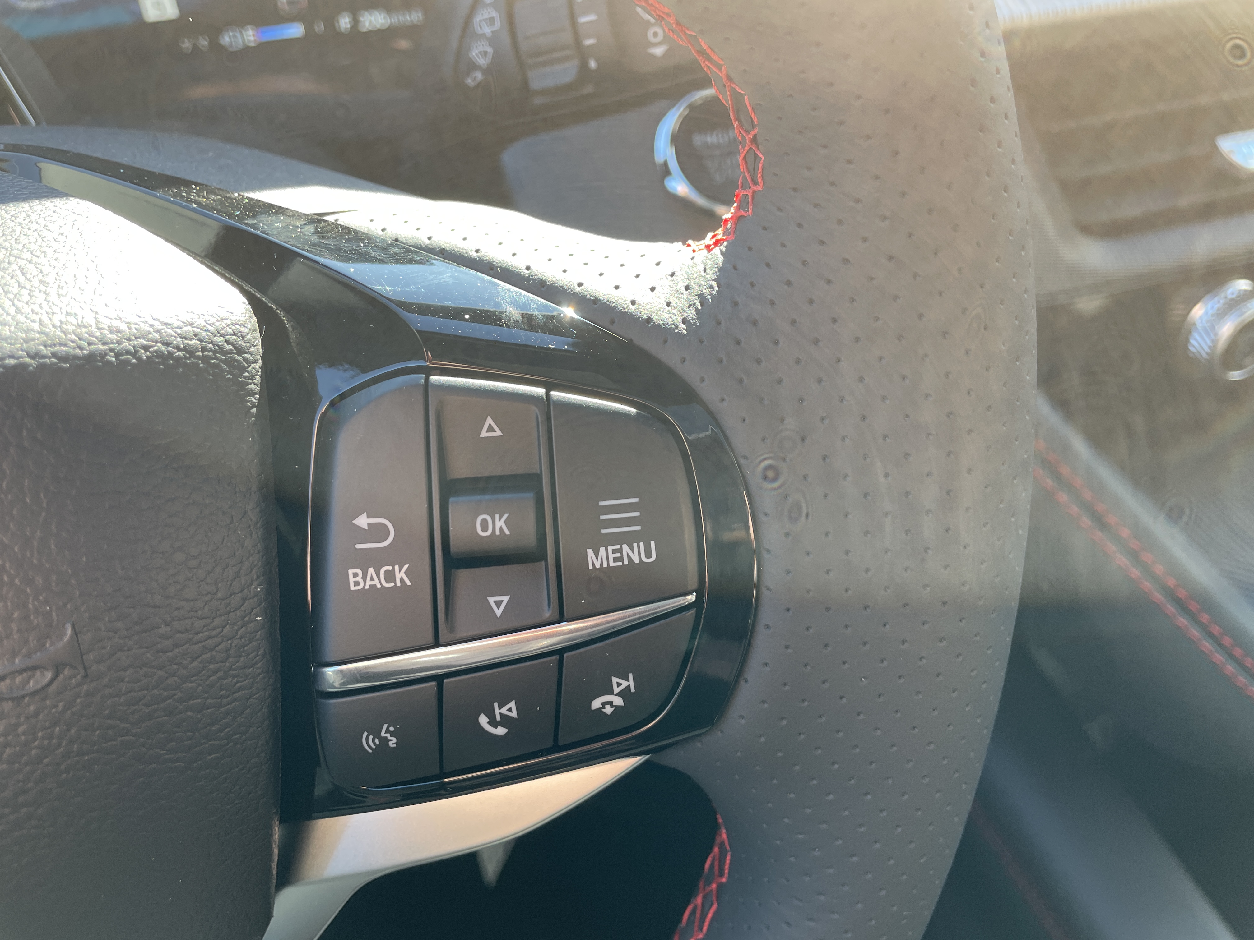 2027 Ford Explorer photo 20 of 35