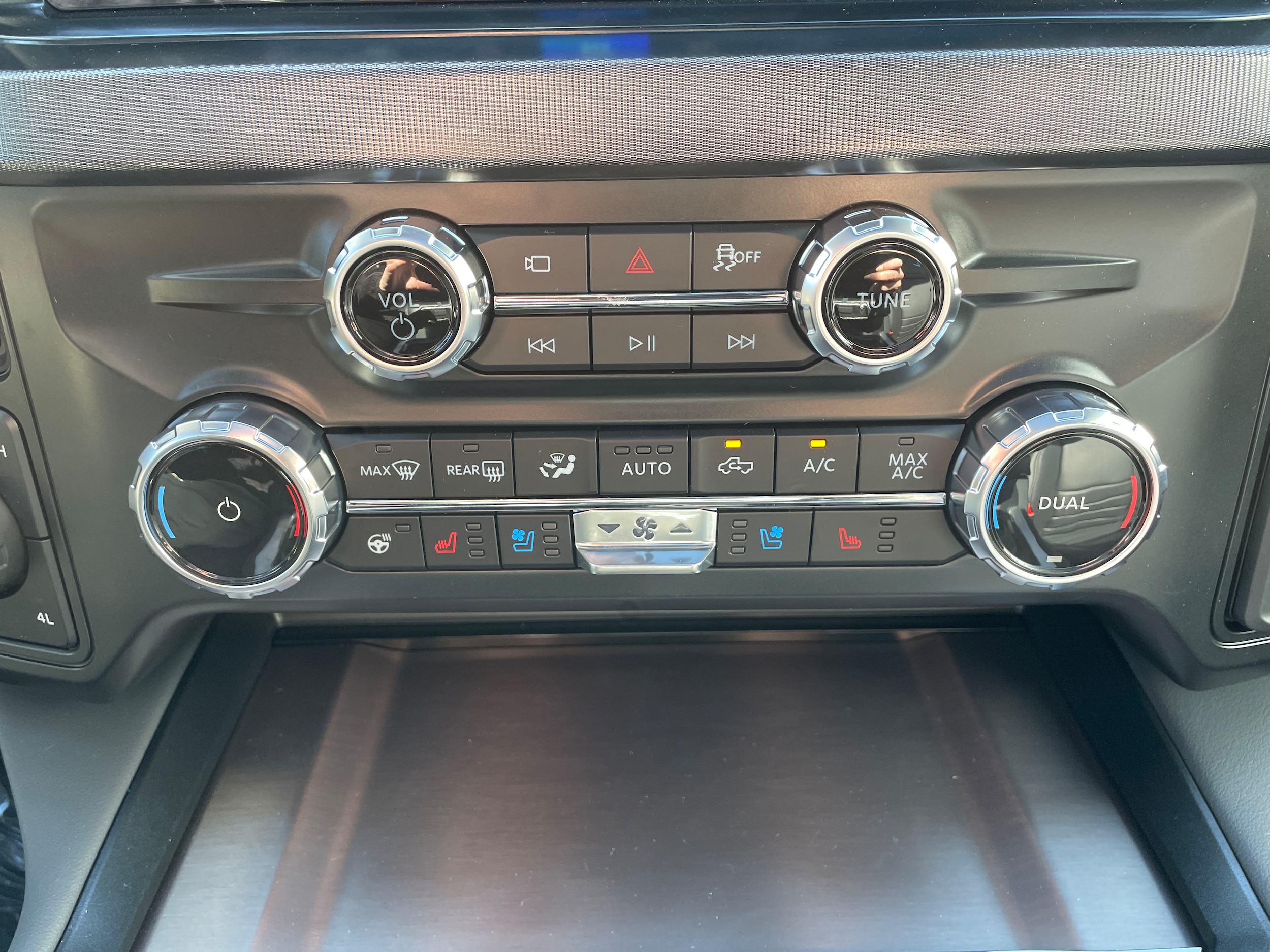 2027 Ford F-250 Pickup photo 29 of 43