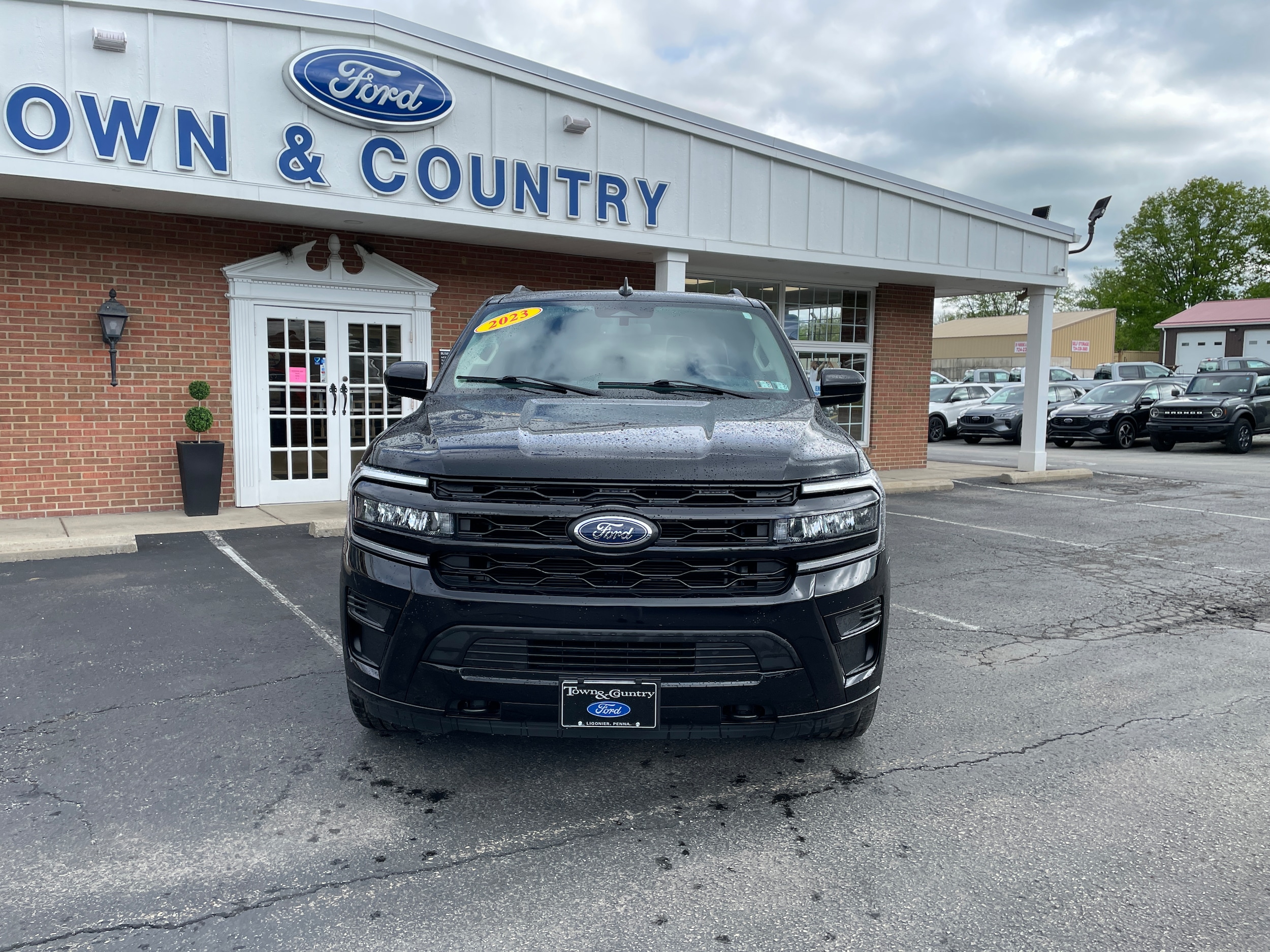 2023 Ford Expedition XLT Agate Black Metallic at Auto Express Rt. 8