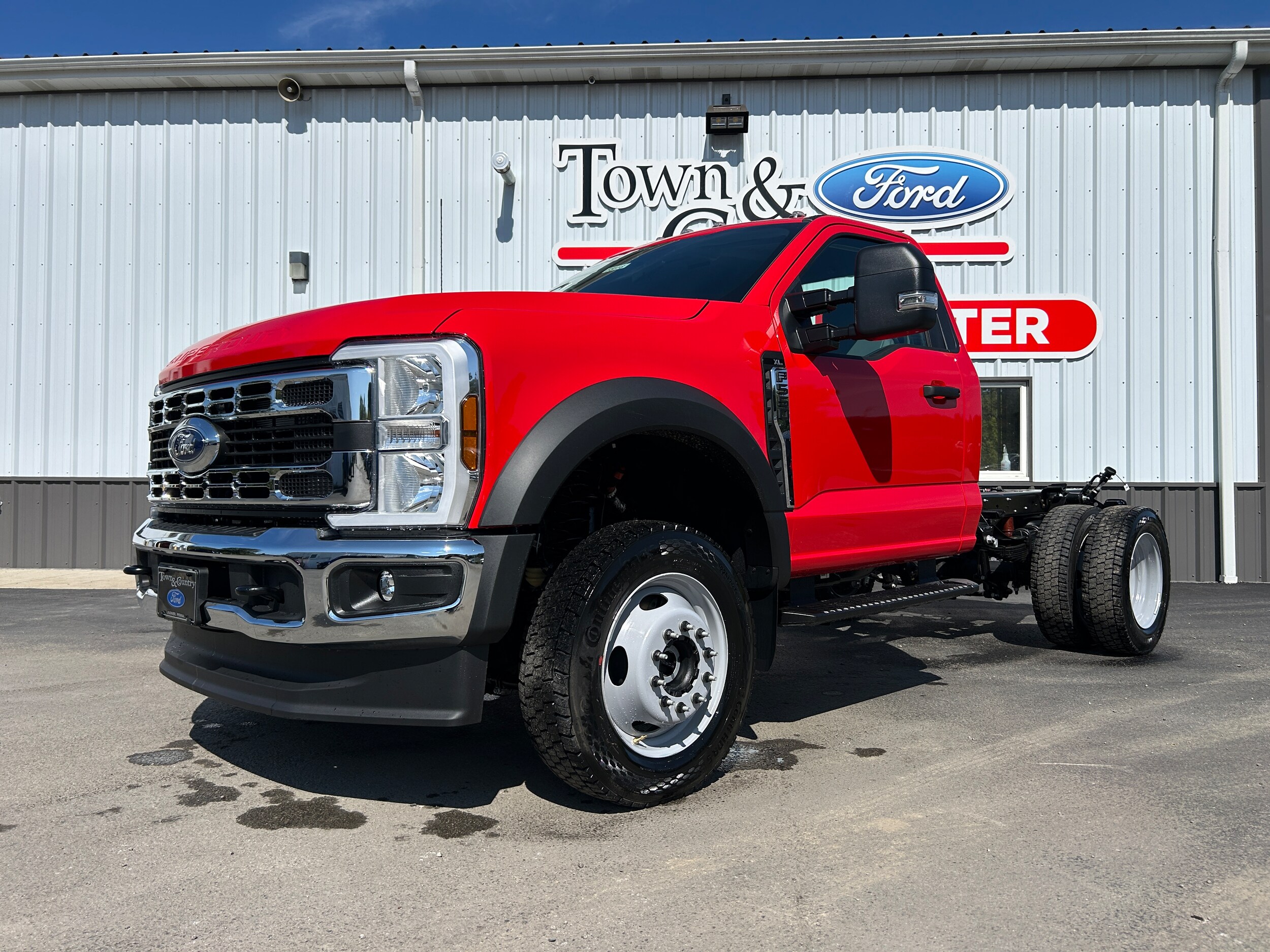 2026 Ford F-550 XL photo 3