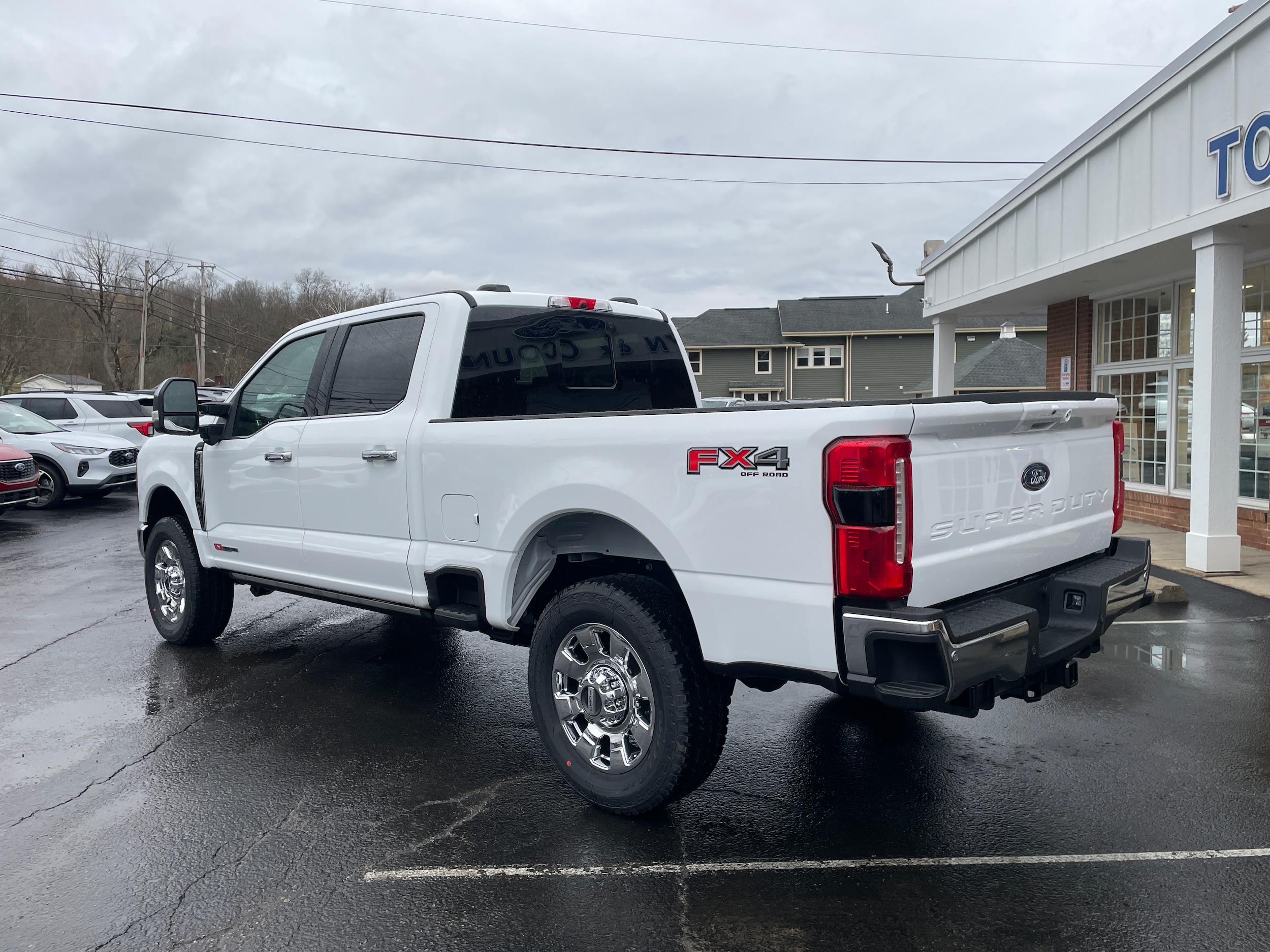 2026 Ford F-350 Pickup F-350&reg; Lariat&reg; Oxford White at Town & Country Ford
