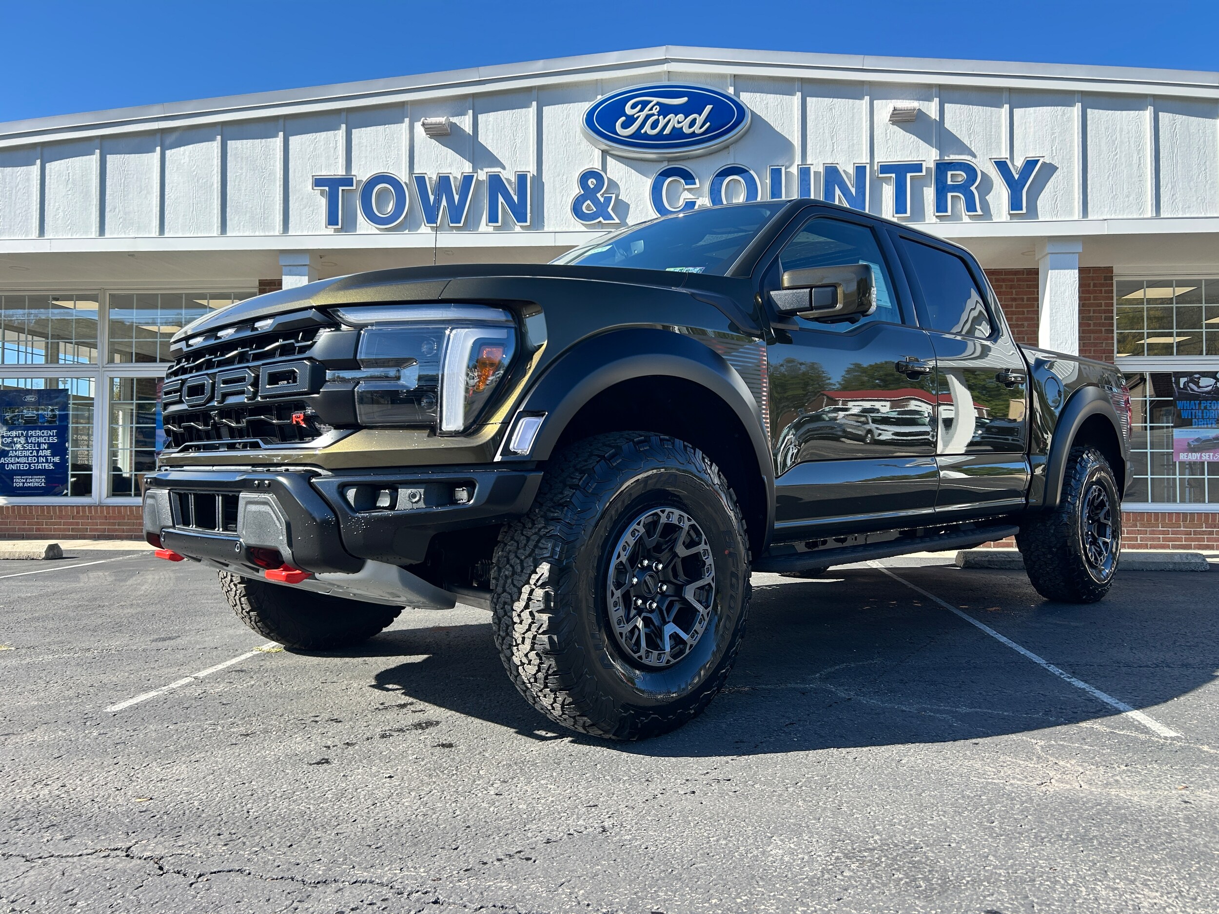 2025 Ford F-150 Raptor photo 3
