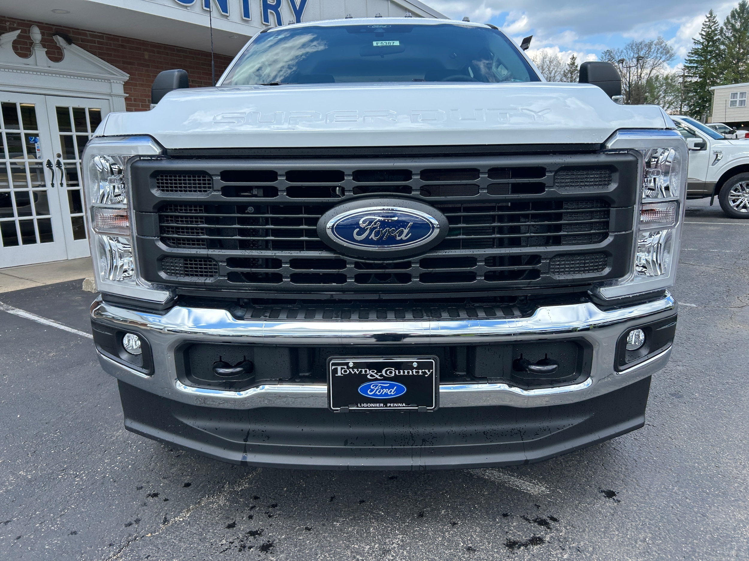 2026 Ford Super Duty F-350&reg; XL Oxford White at Town & Country Ford